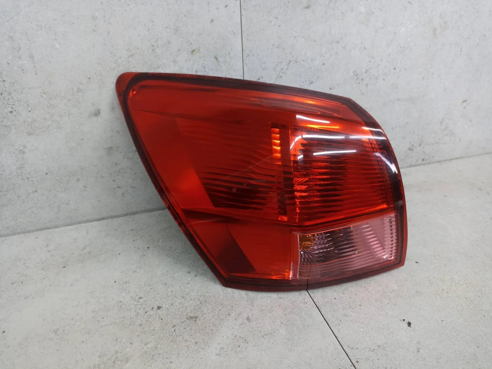 Фонарь задний левый Nissan Qashqai J10 2008