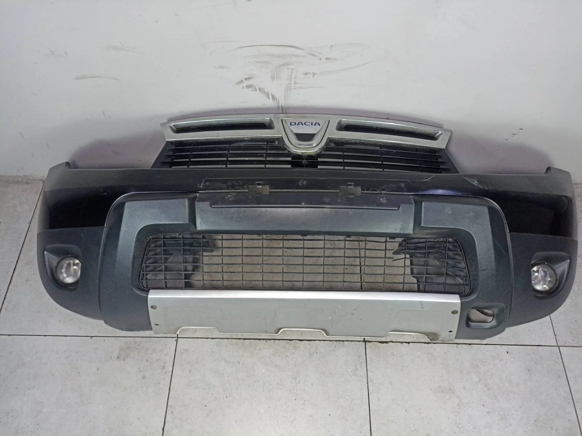 Бампер передний Renault Duster 2010 620220025R