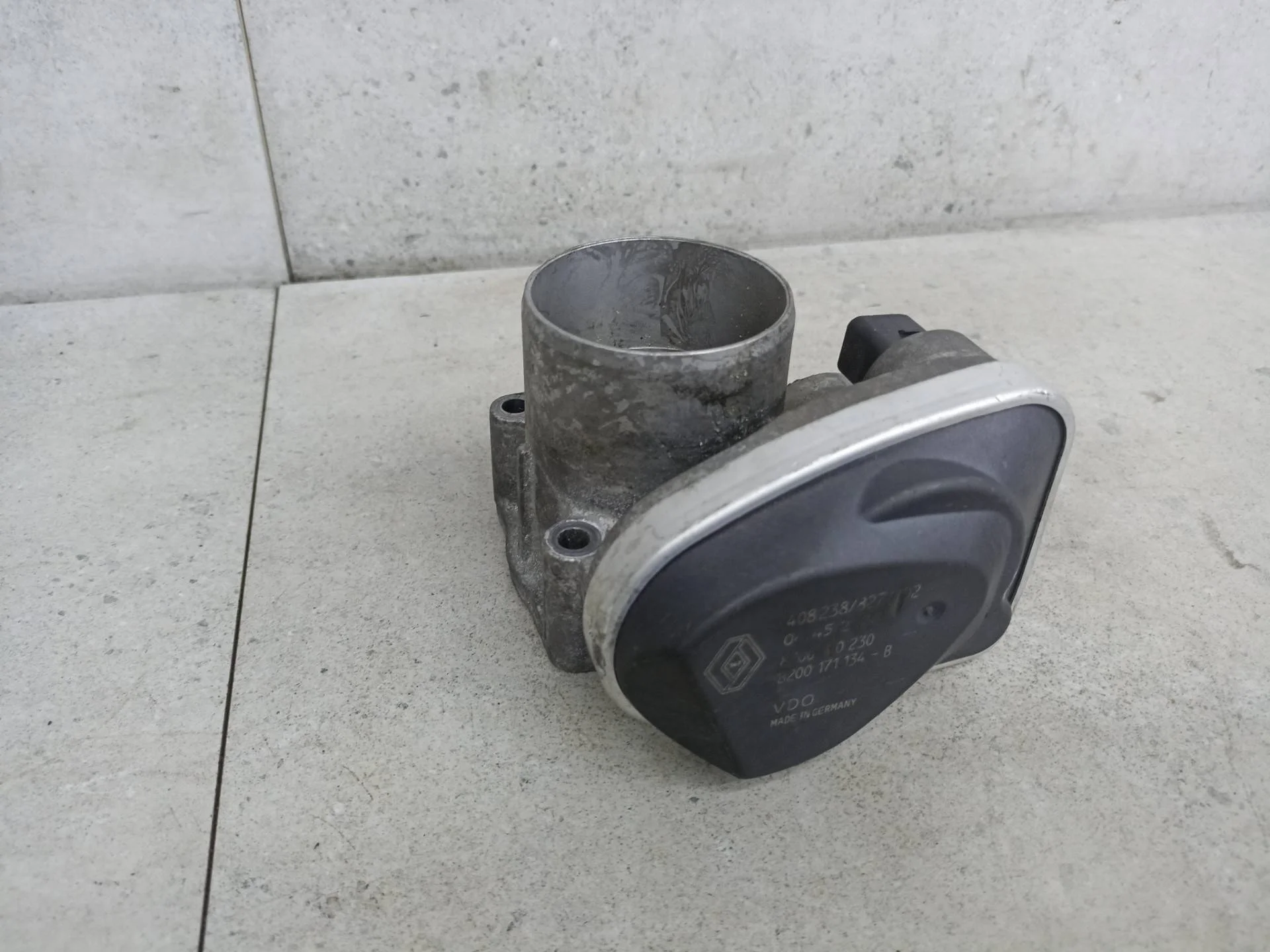 Дроссельная заслонка Renault Scenic 2 рест. 2010