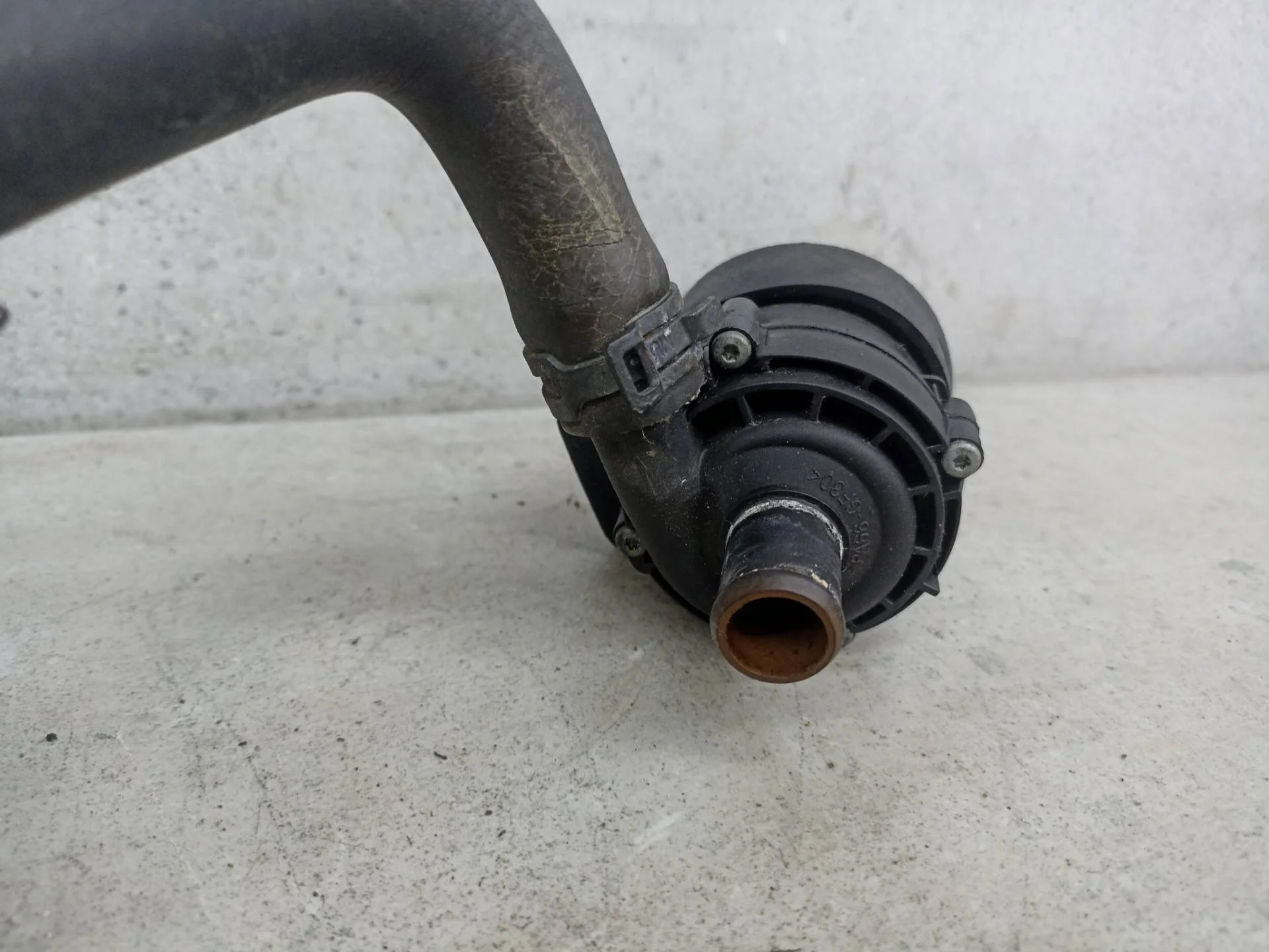 Насос антифриза дополнительный Mercedes-Benz C