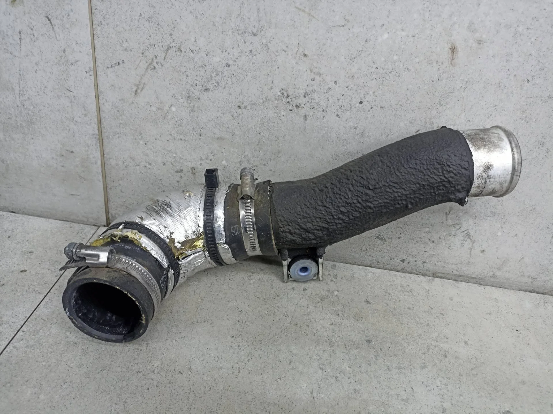 Патрубок интеркулера Hyundai Santa Fe 2 рест. 2010