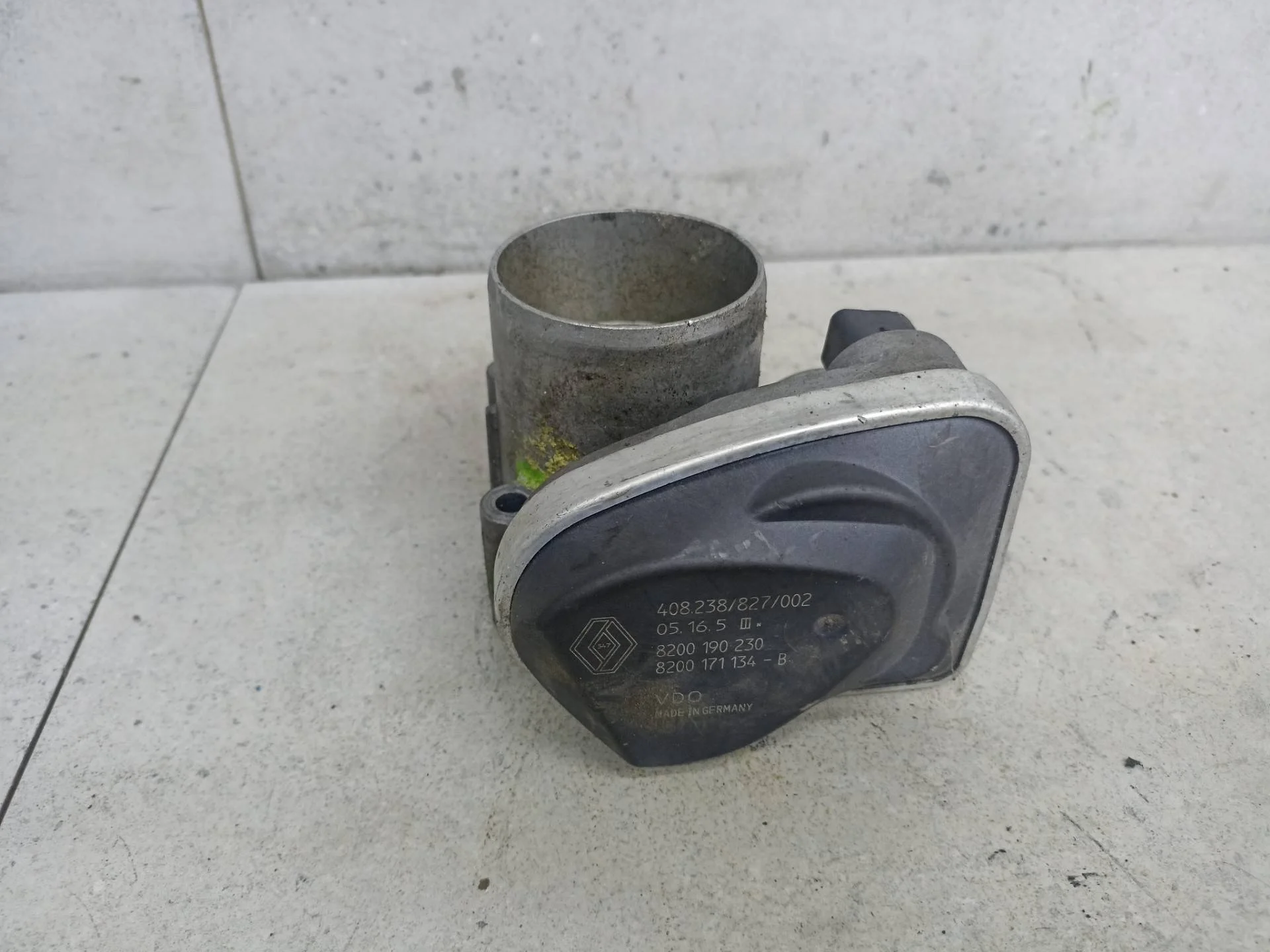 Дроссельная заслонка Renault Megane 2 рест. 2011