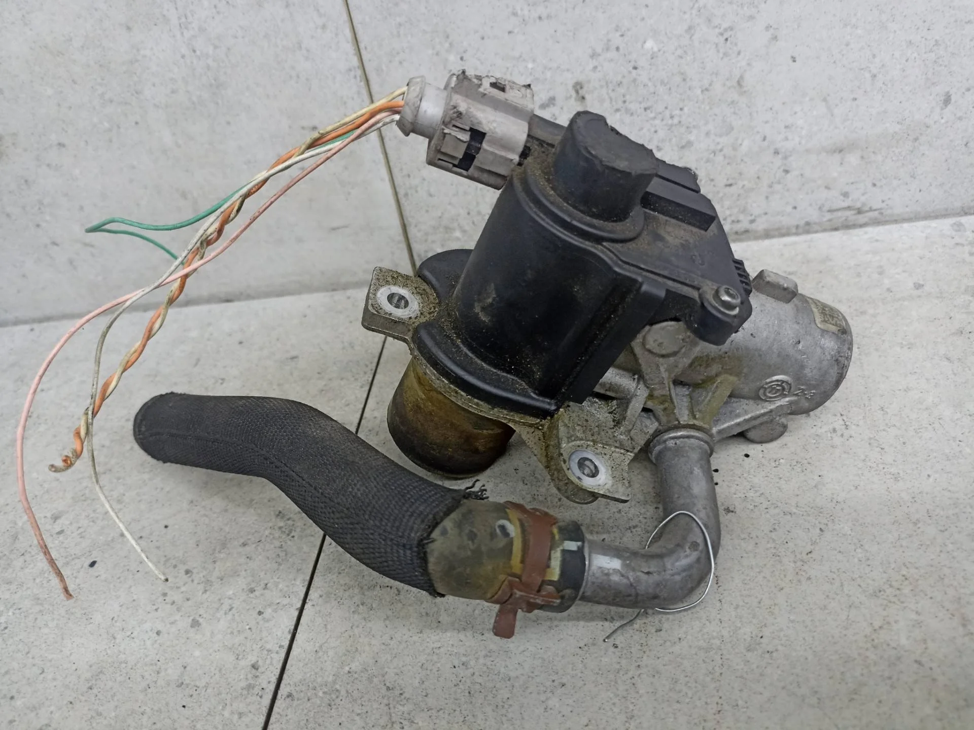 Клапан EGR Renault Duster 2014 8200846454