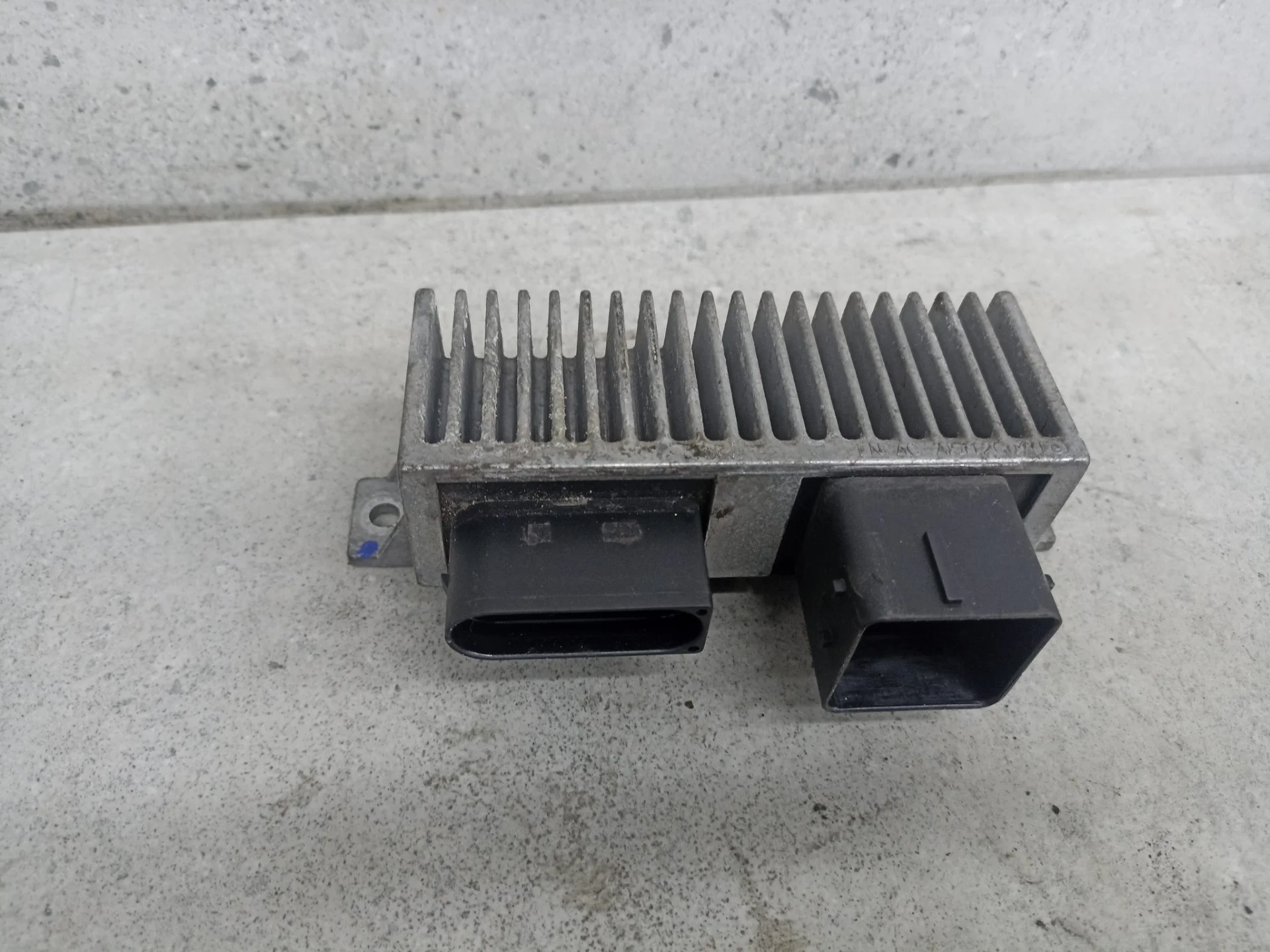 Реле накала свечей Renault Master 3 рест. 2016