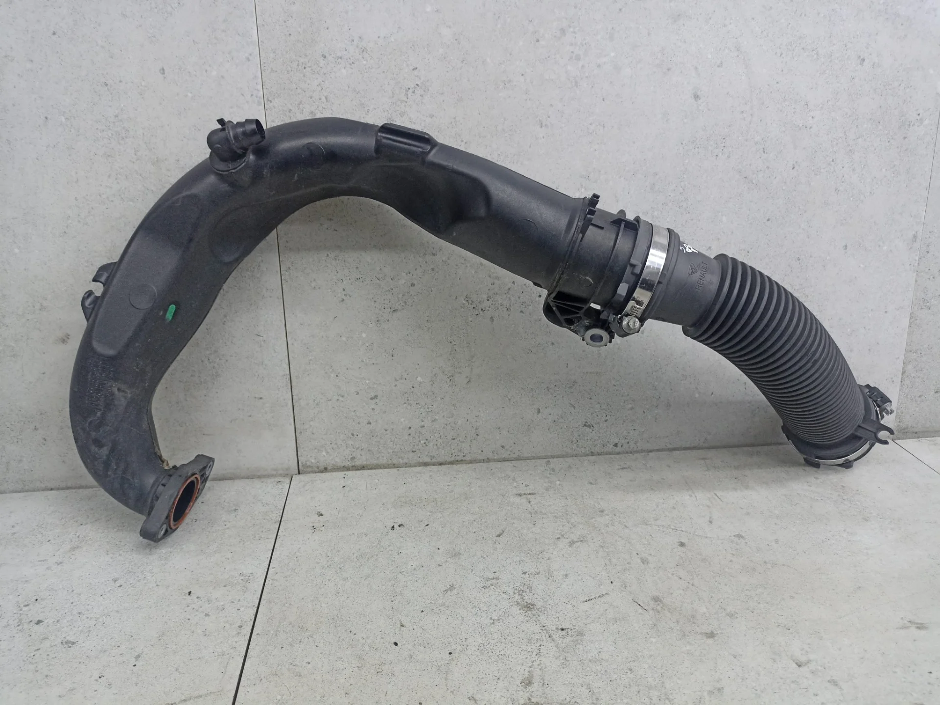 Патрубок интеркулера Renault Megane 3 8200645723