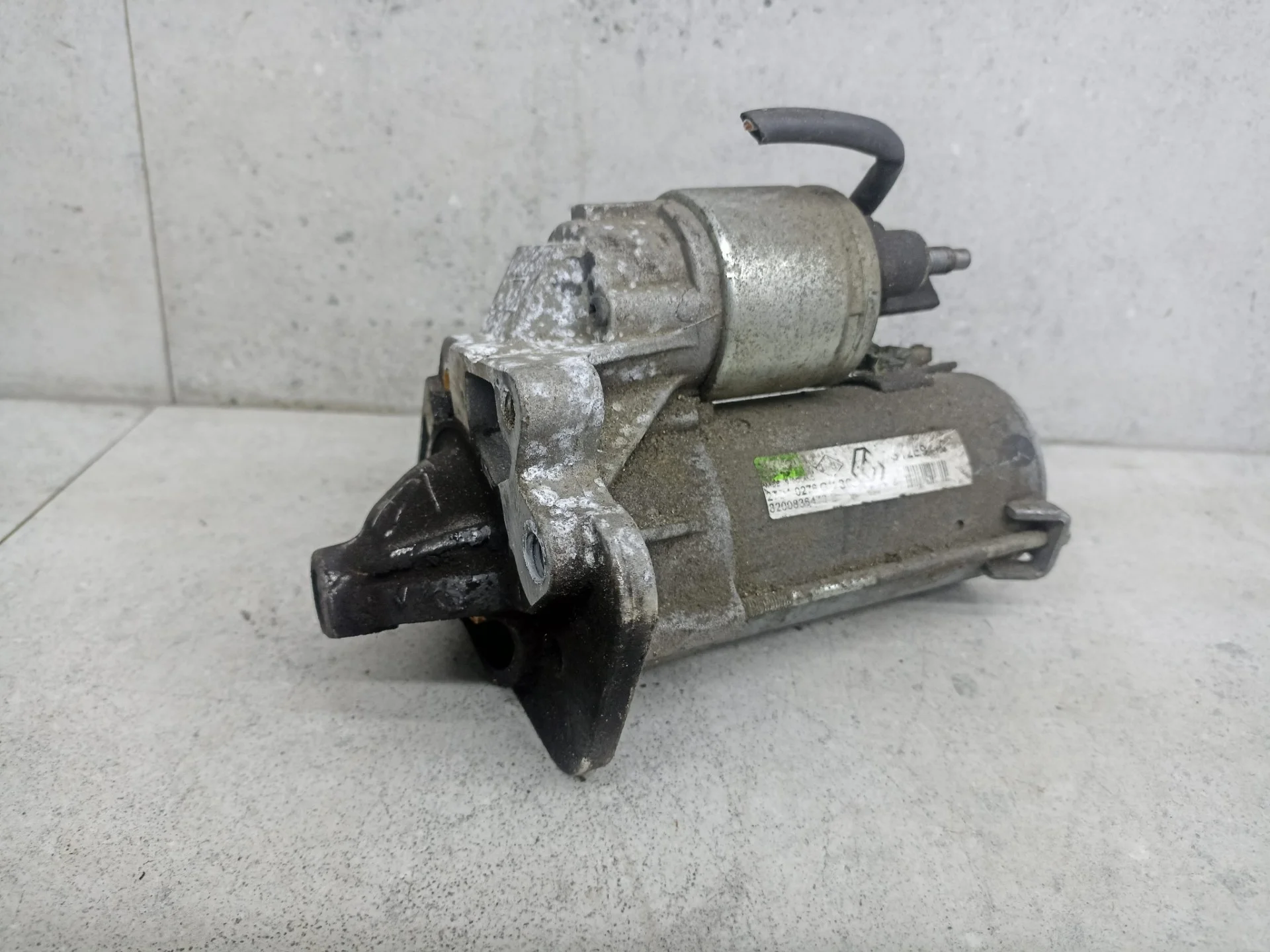 Стартер Renault Megane 3 2012 233003329R