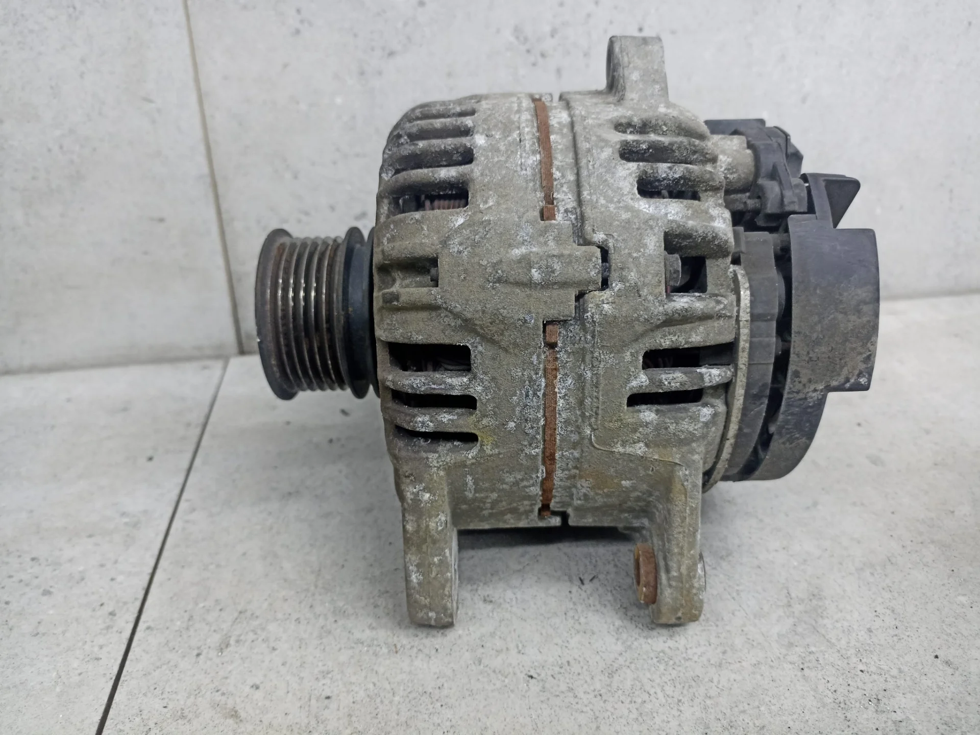 Генератор Renault Clio 3 2009 8200323137