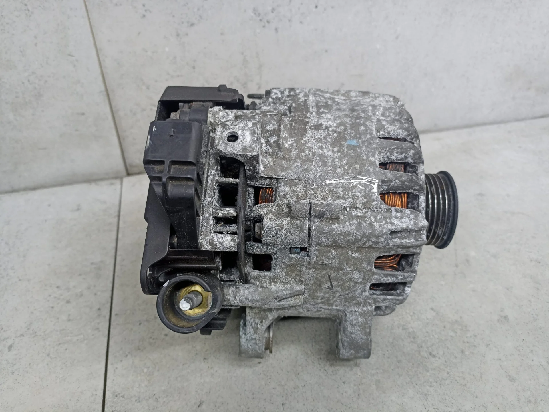 Генератор Peugeot 3008 2013 9675753680