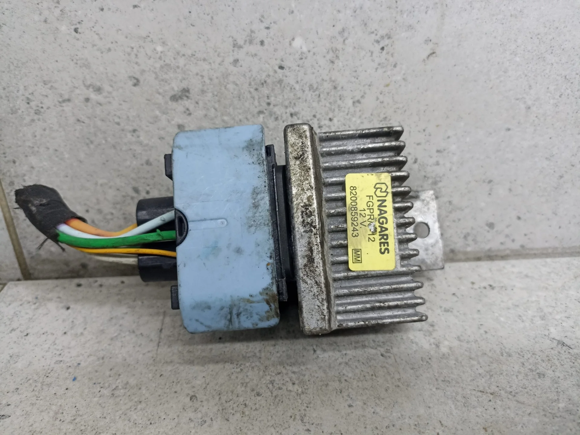 Реле накала свечей Renault Master 2 рест. 2009