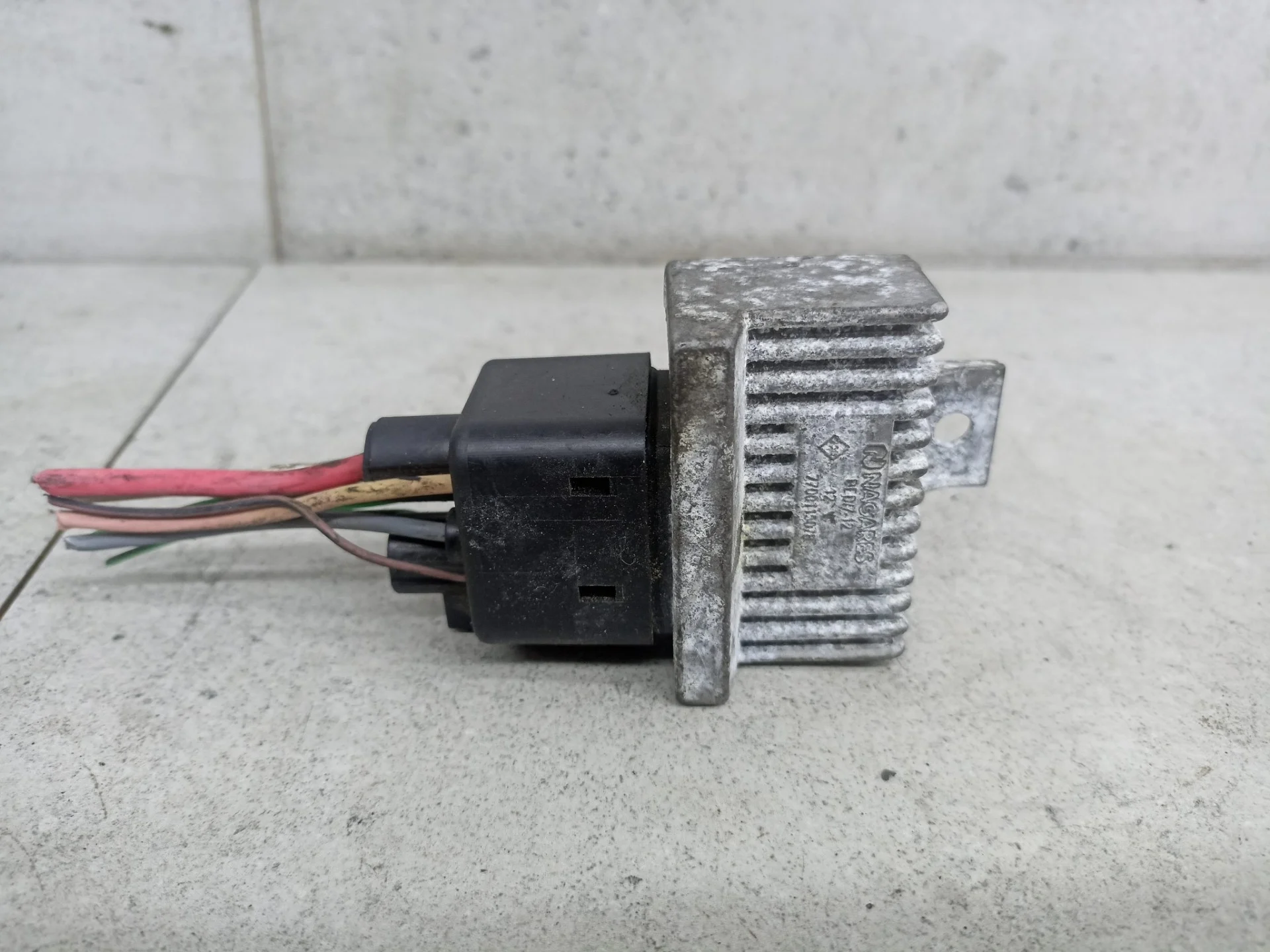 Реле накала свечей Renault Megane 2 рест. 2009