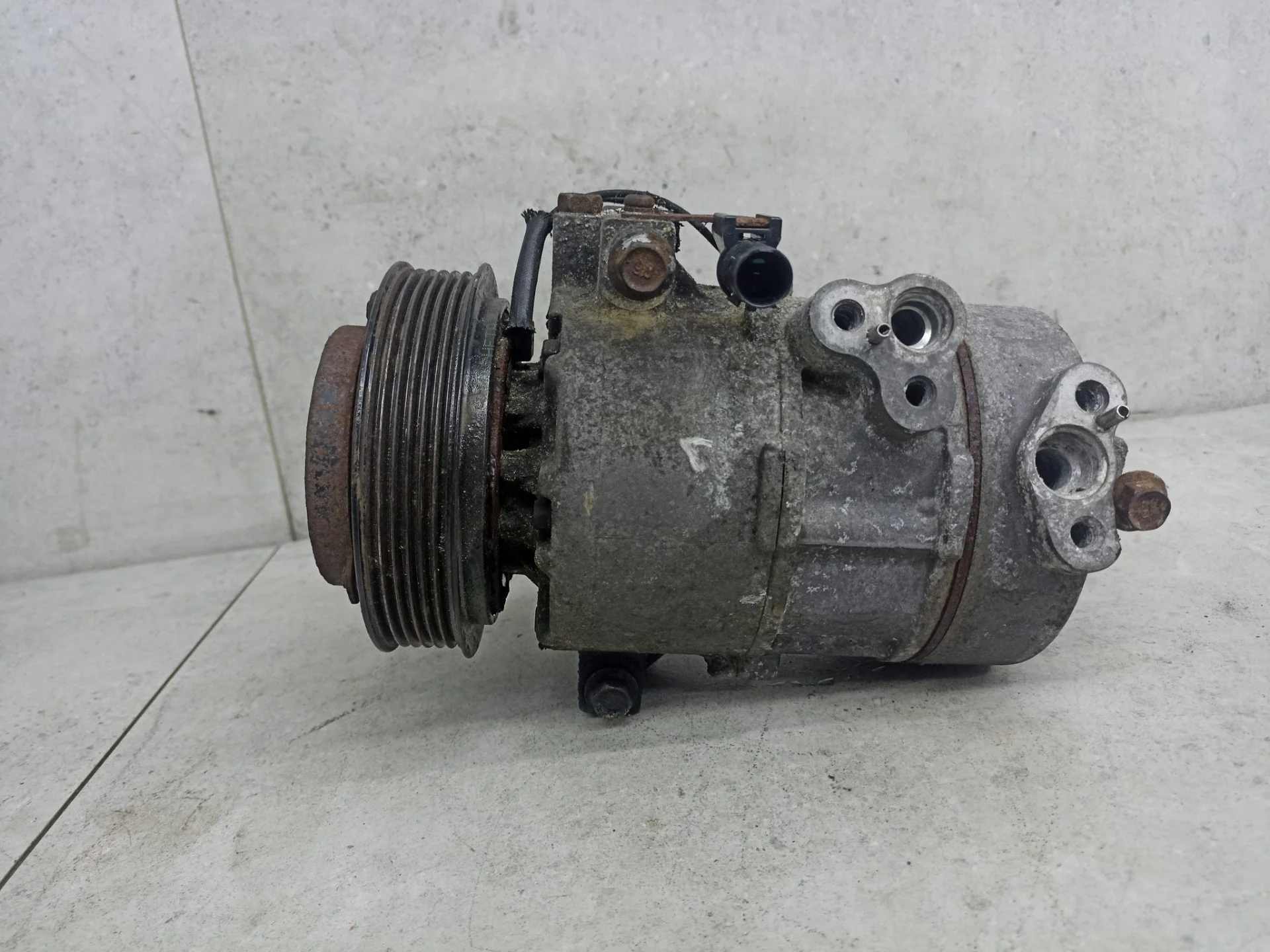 Компрессор кондиционера Kia Sorento 2 2012