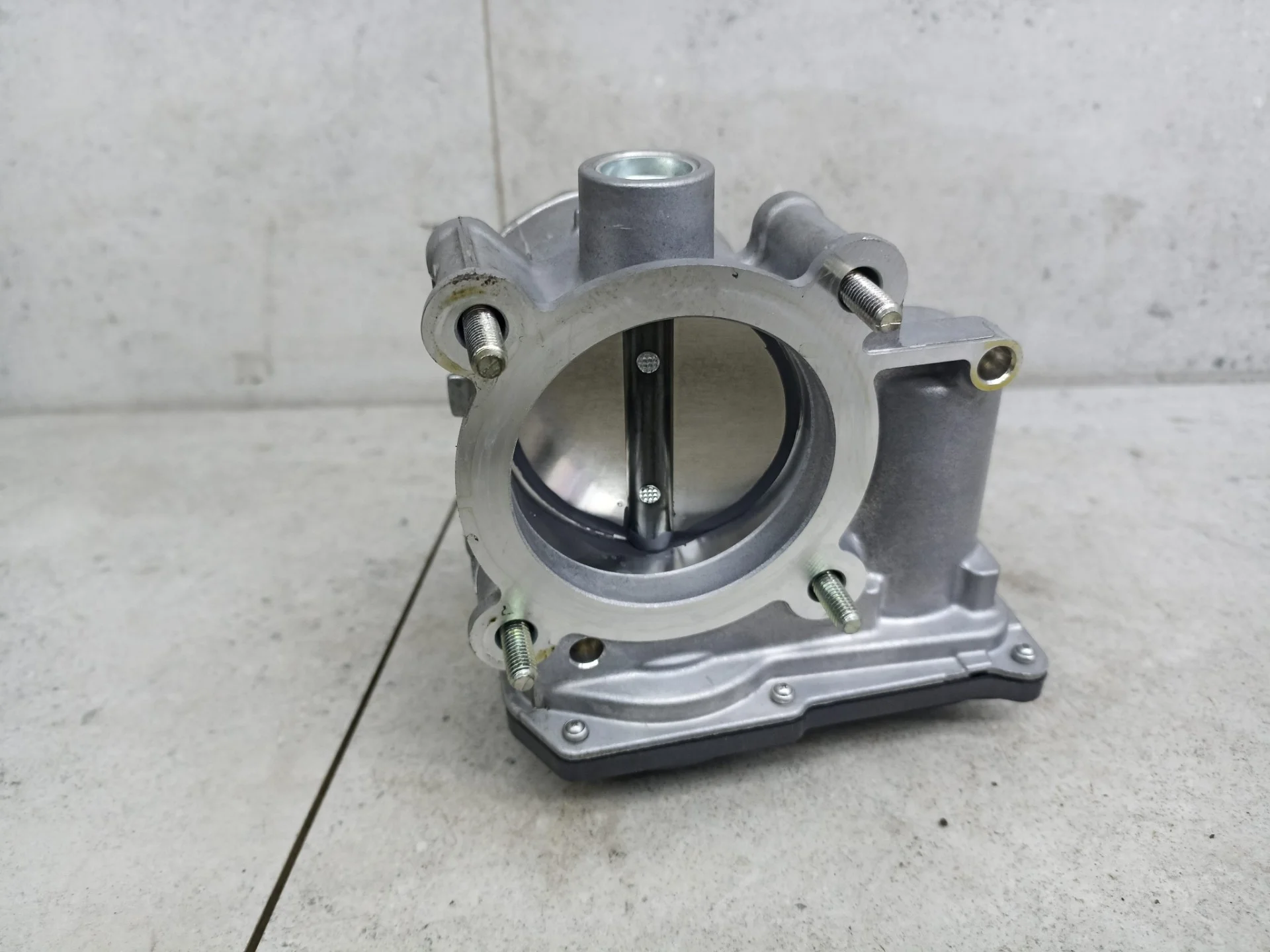 Дроссельная заслонка Renault Duster рест.