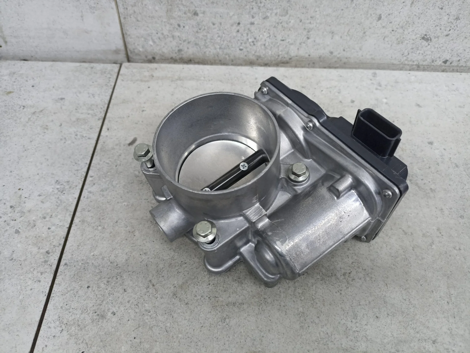 Дроссельная заслонка Renault Duster рест.