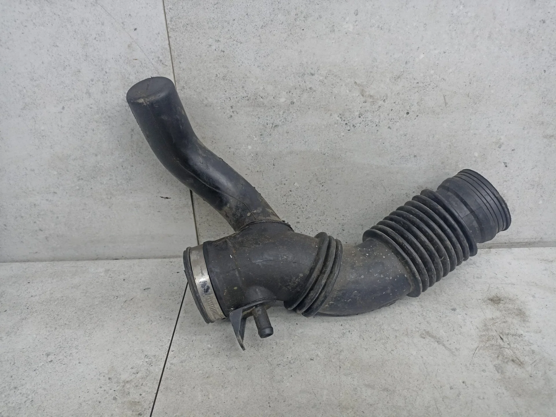 Патрубок воздушного фильтра Renault Megane 2 рест.