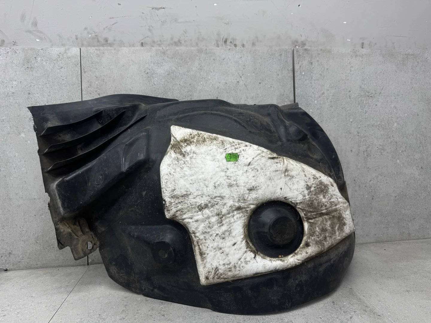 Подкрылок передний правый Renault Megane 3