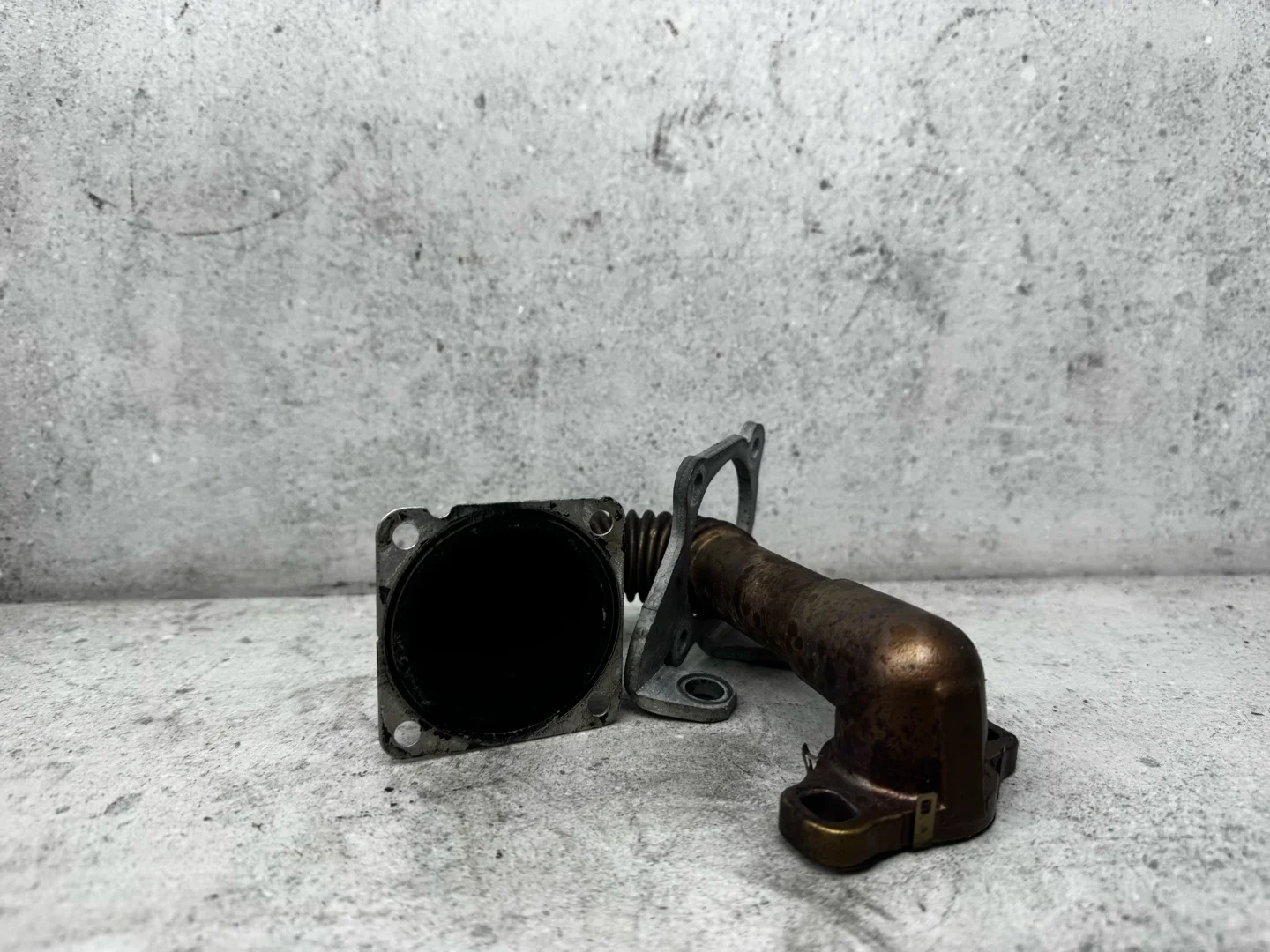 Патрубок (трубка) EGR Renault Laguna 3 K9K732