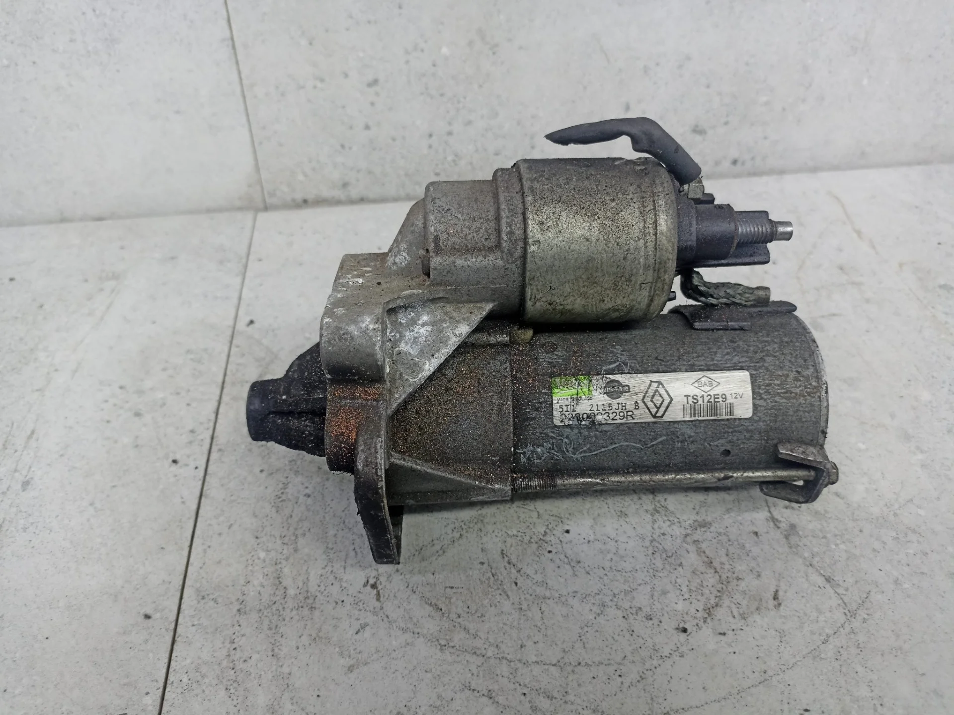 Стартер Renault Megane 3 2012 233003329R