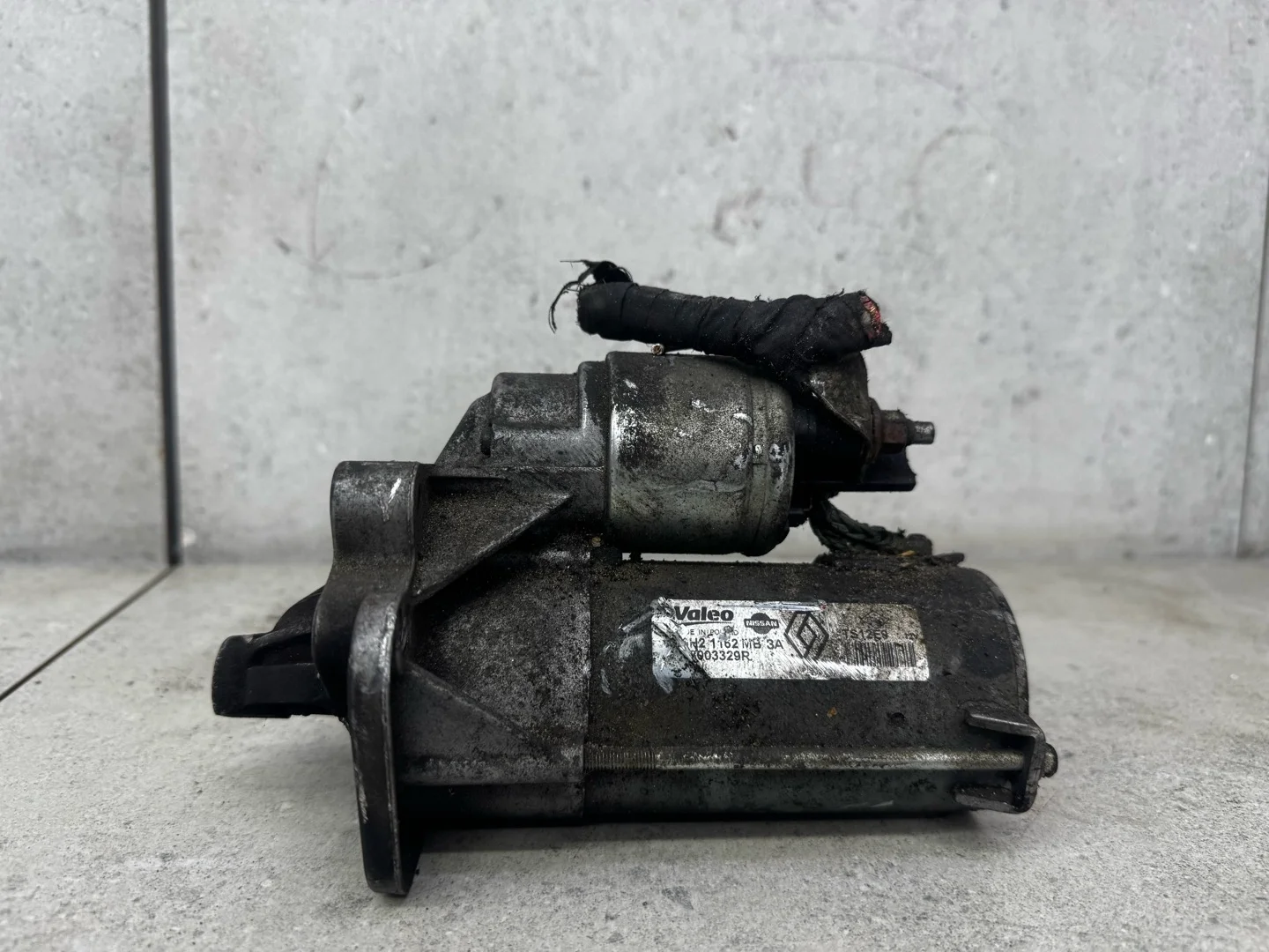 Стартер Renault Megane 3 (2008 - 2014) 233003329R