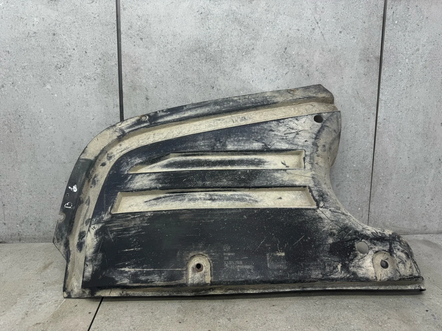 Защита бампера заднего правая Volkswagen Passat B6