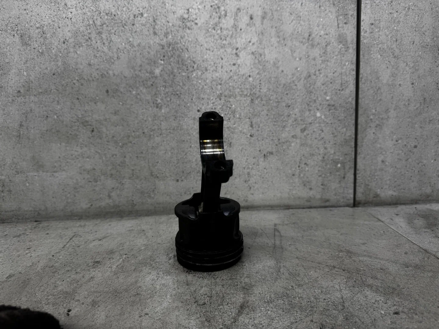 Поршень Renault Scenic 2 рест. (2006 - 2009)