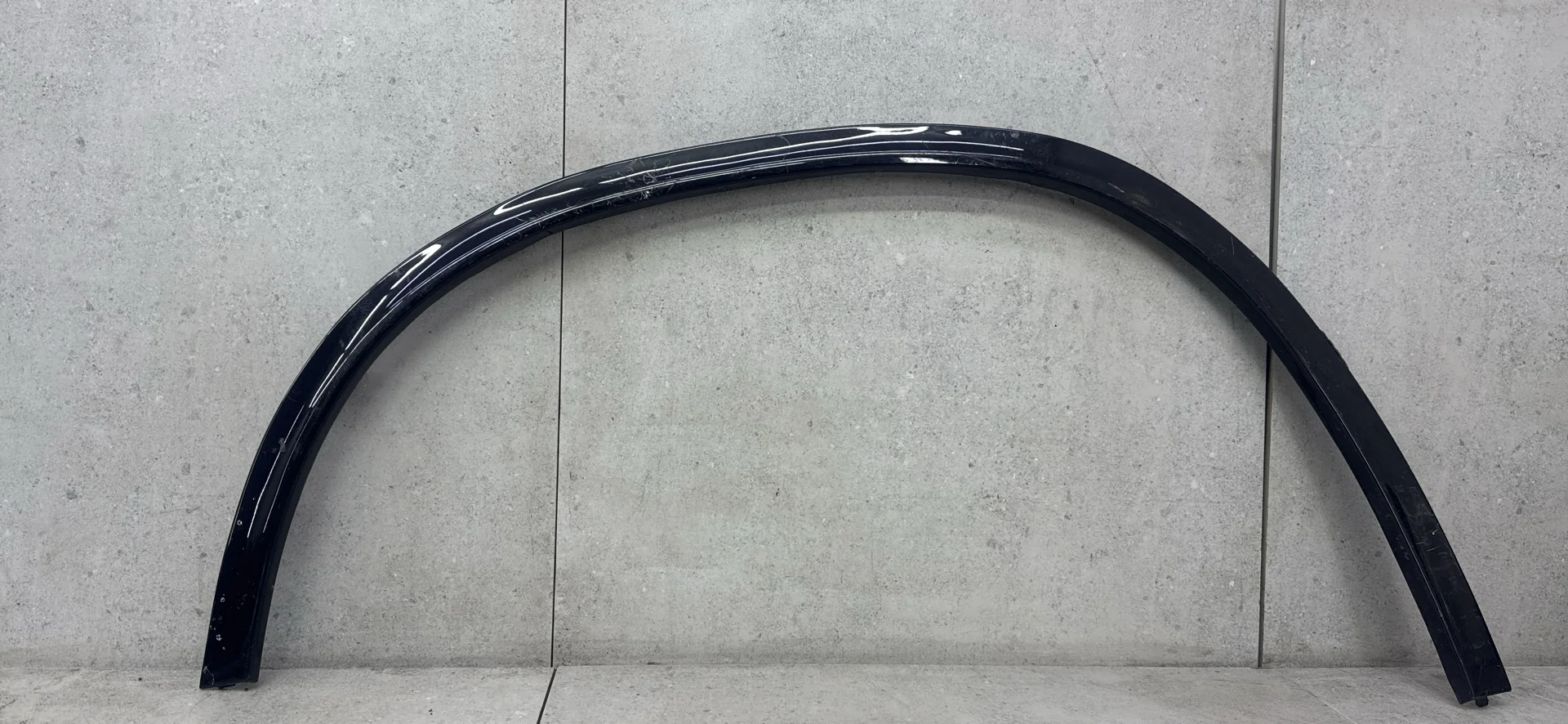 Накладка колесной арки передний правый A2928856522