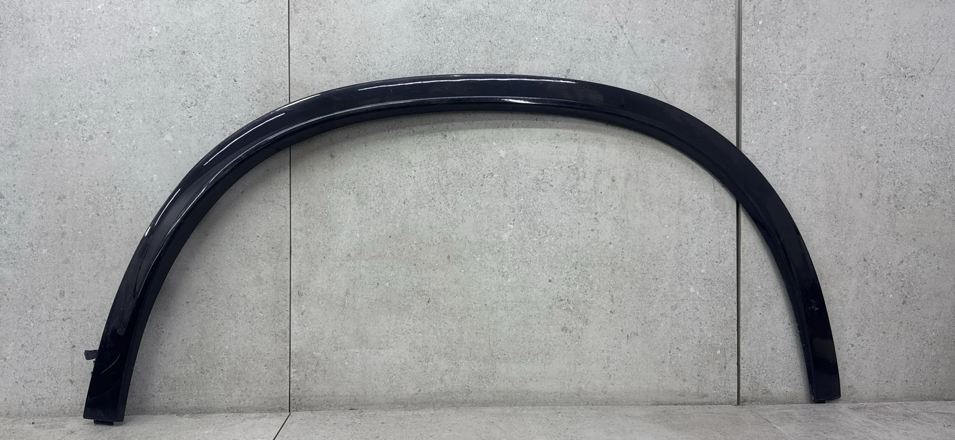 Накладка колесной арки задний правый Mercedes-Benz