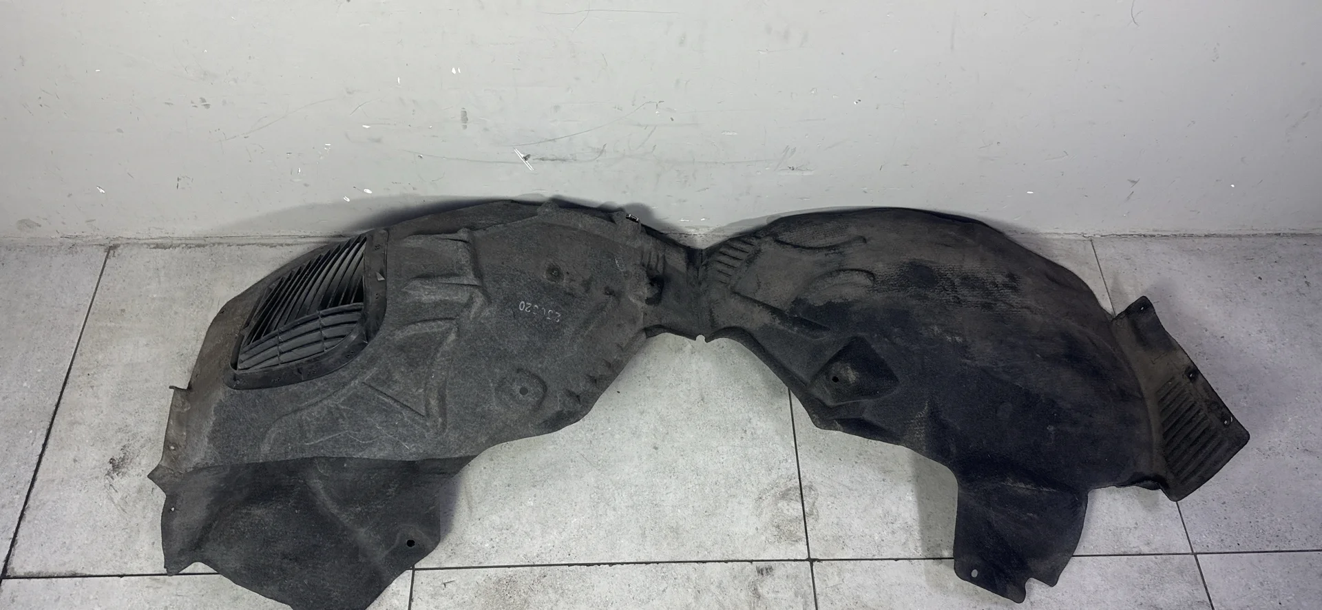 Подкрылок передний левый Porsche Macan 95B