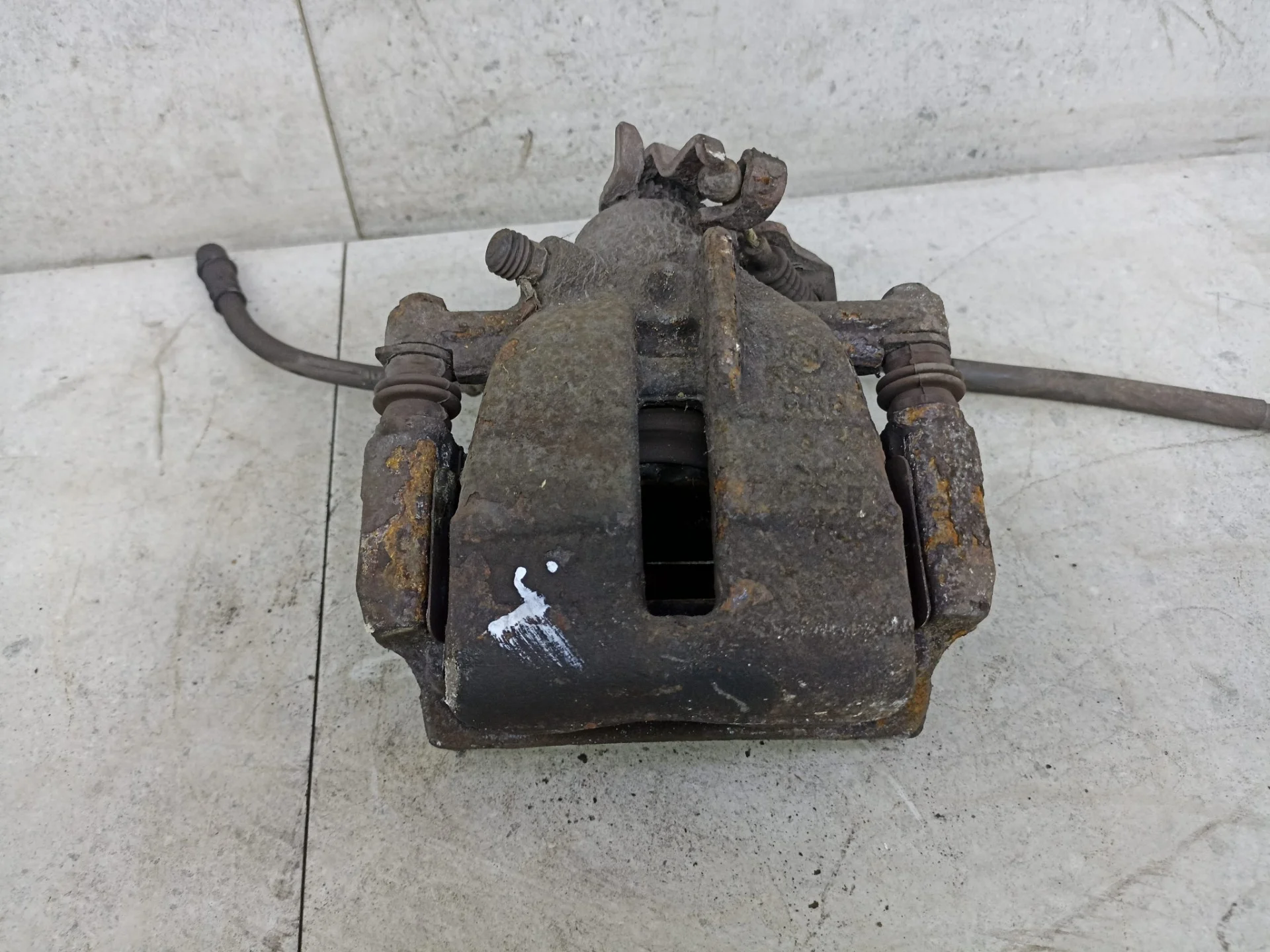 Суппорт тормозной задний правый Volkswagen