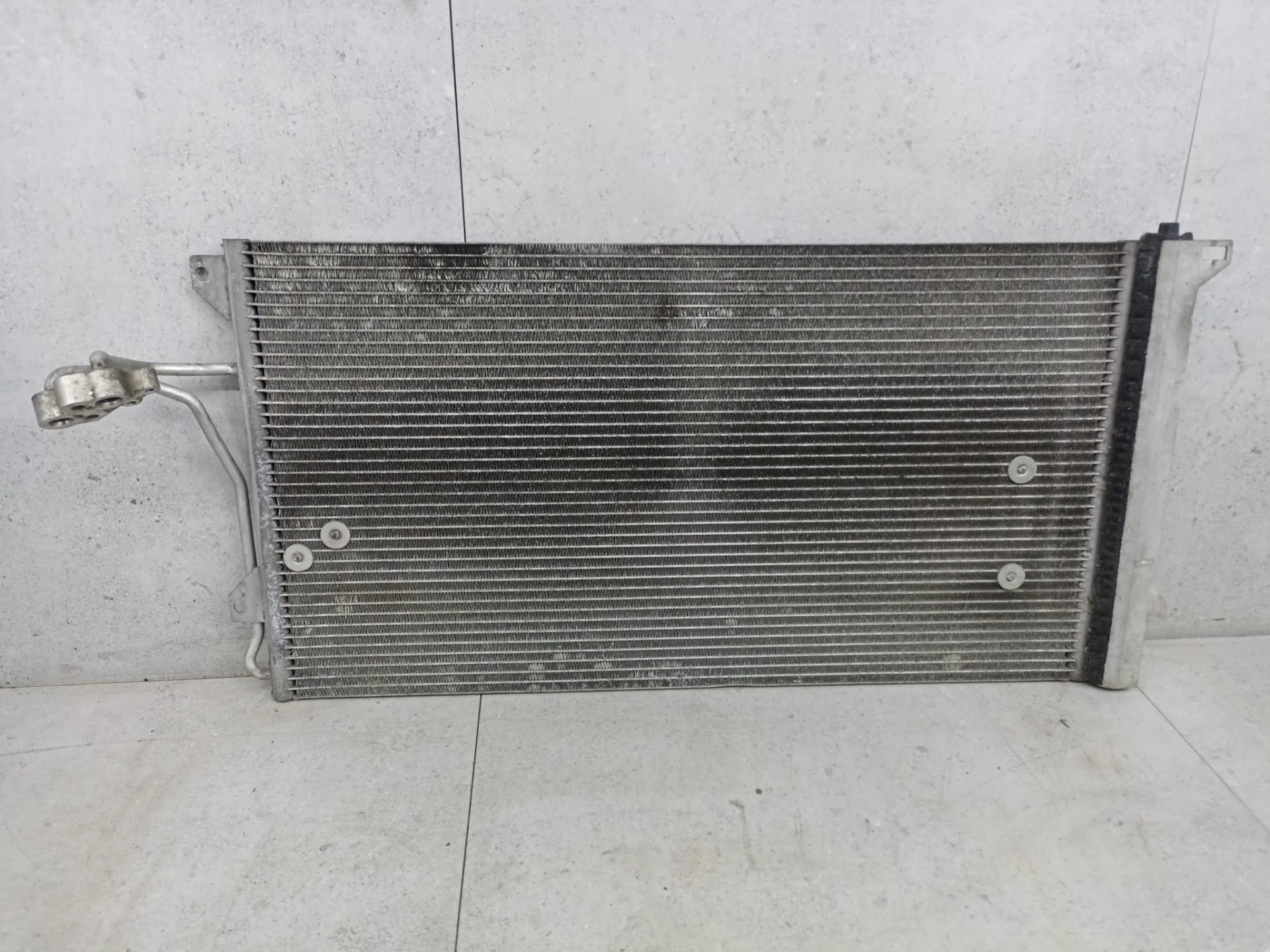 Радиатор кондиционера Volkswagen Touareg рест.