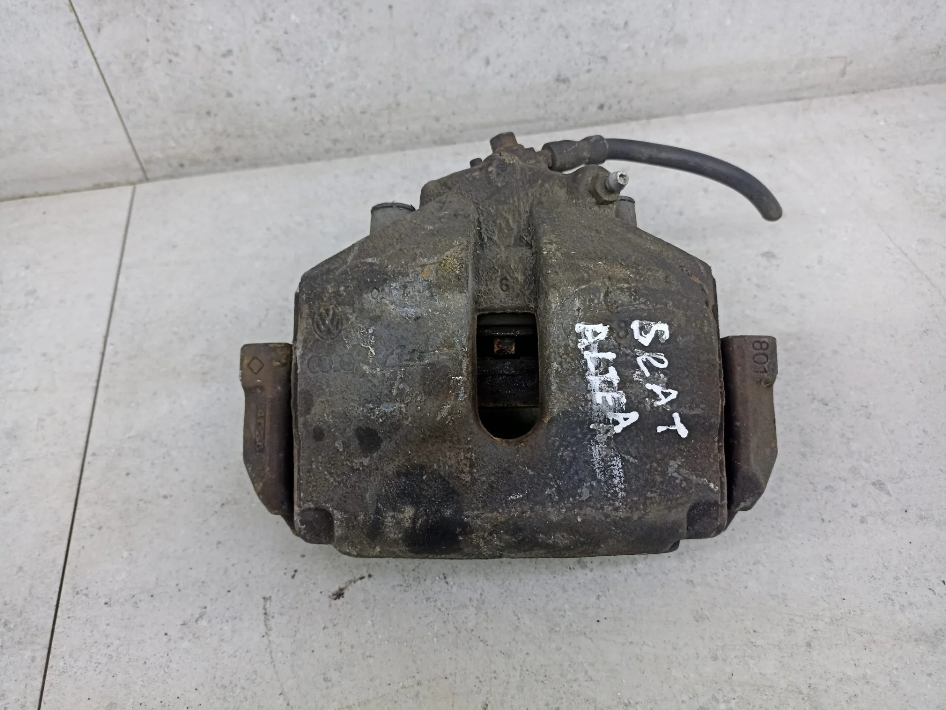 Суппорт тормозной передний левый Audi A3 8P рест.