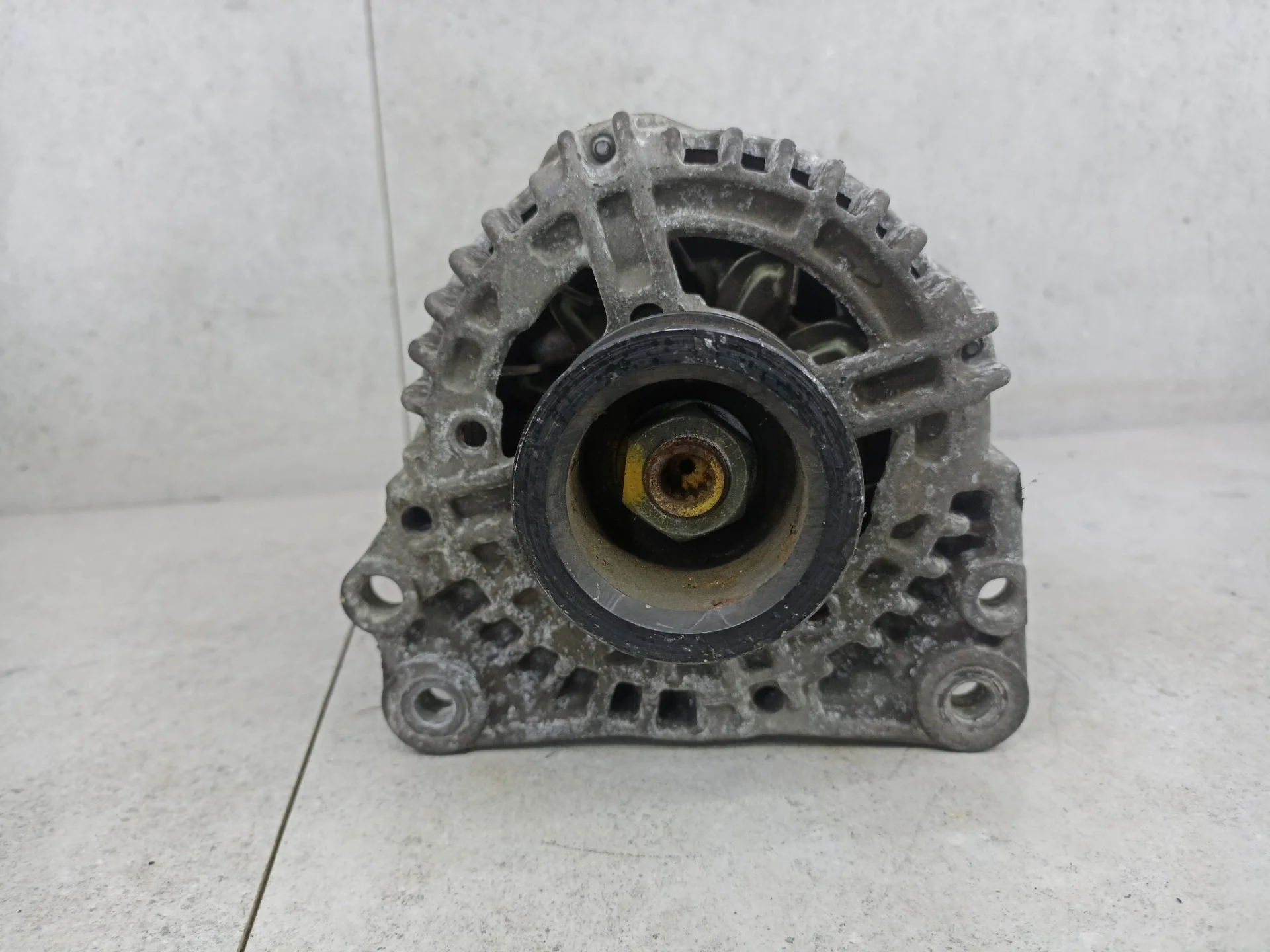 Генератор Volkswagen Golf 4 2005 028903028D