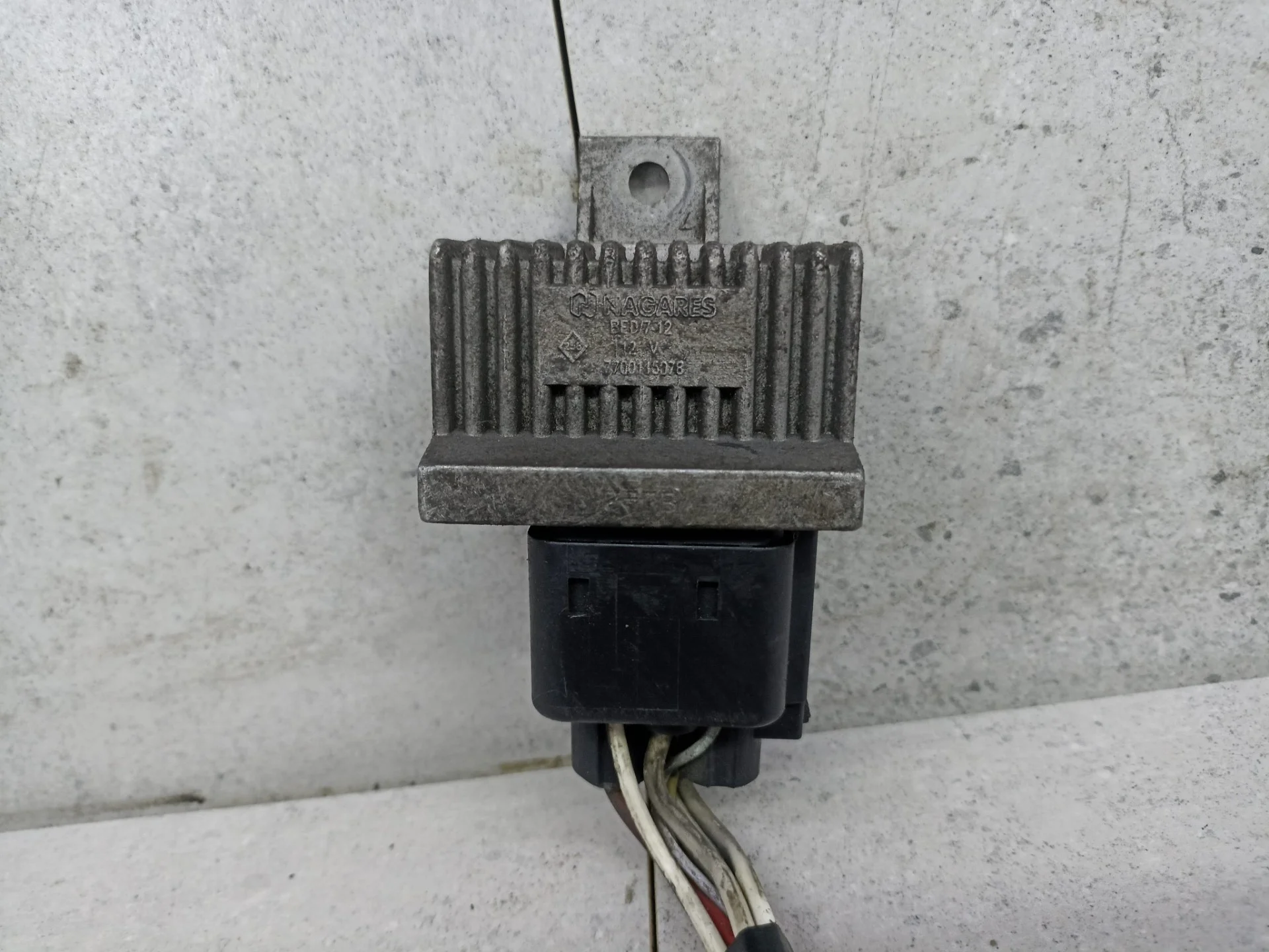 Реле накала свечей Renault Megane 2 рест. 2009