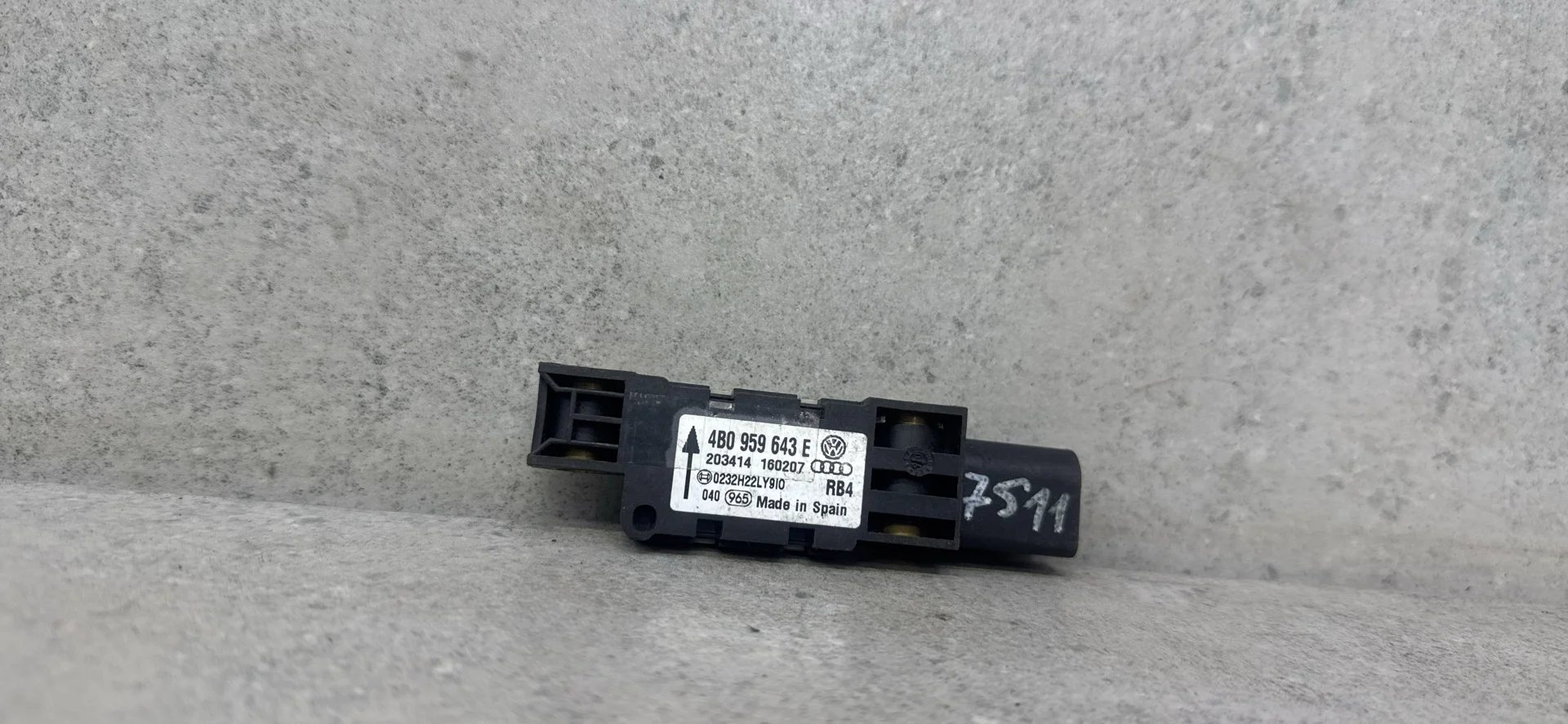 Датчик удара Volkswagen Touareg (2002 - 2007)