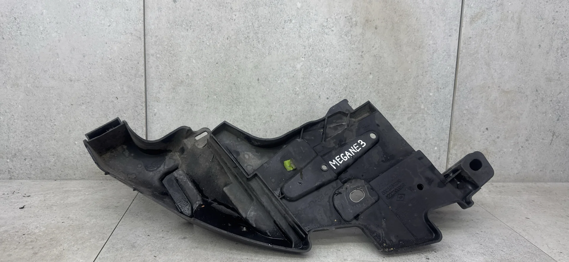 Крепление фары (кронштейн фары) левой Renault 3