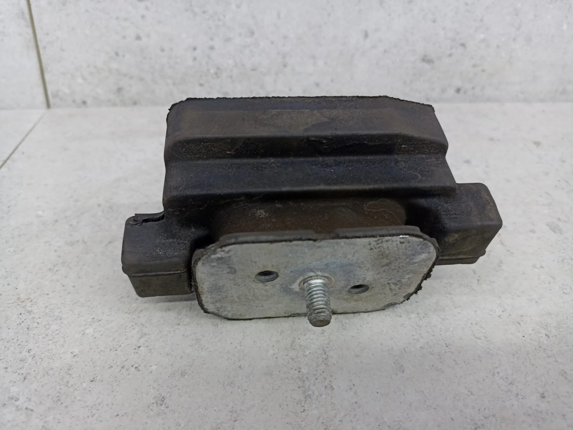 Подушка крепления КПП BMW 5 F10/F11 рест. 2017