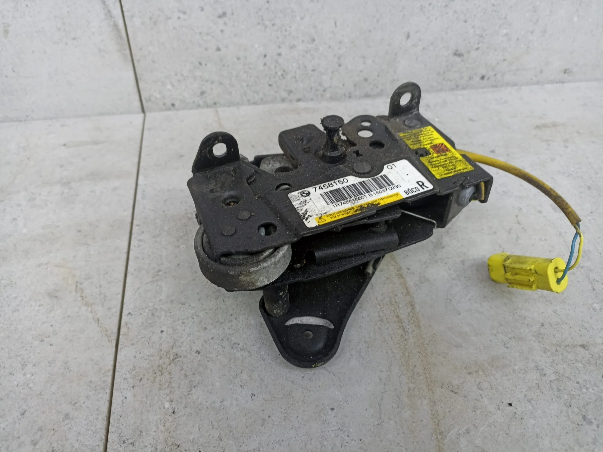 Замок капота правый BMW 5 F10/F11 2012 51237183762