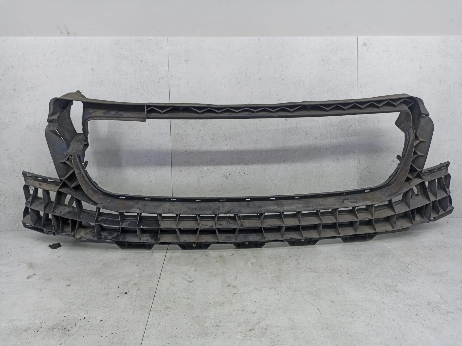 Кронштейн крепления бампера Volkswagen Transporter