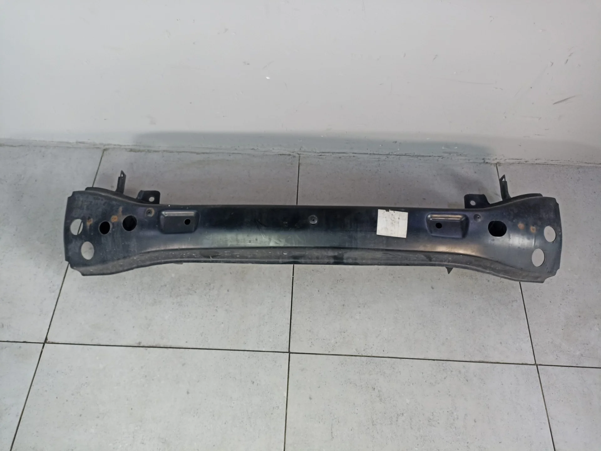 Усилитель переднего бампера Volkswagen Transporter