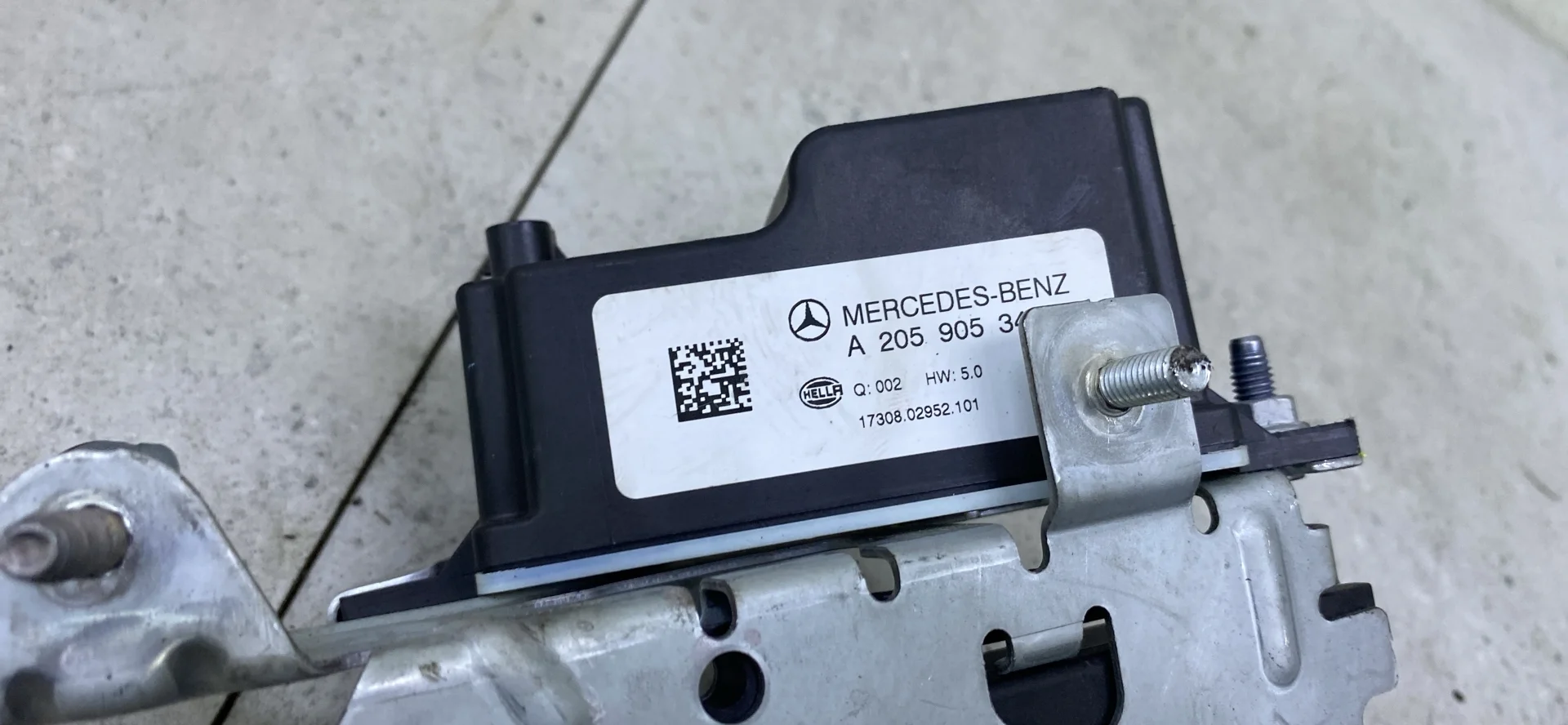 Преобразователь напряжения Mercedes-Benz C W205