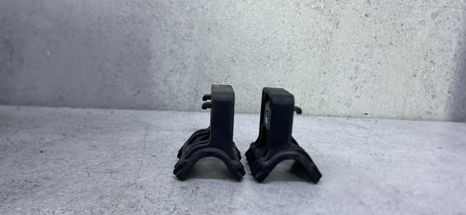 Кронштейн (крепление) радиатора верхний Opel Astra