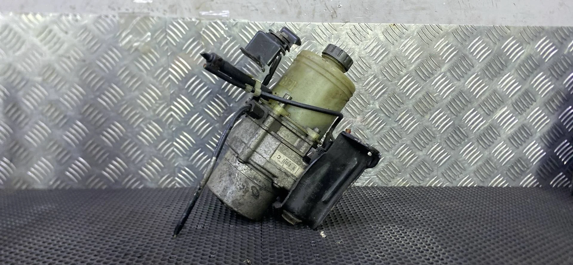 Электрогидроусилитель руля Skoda Fabia рест.