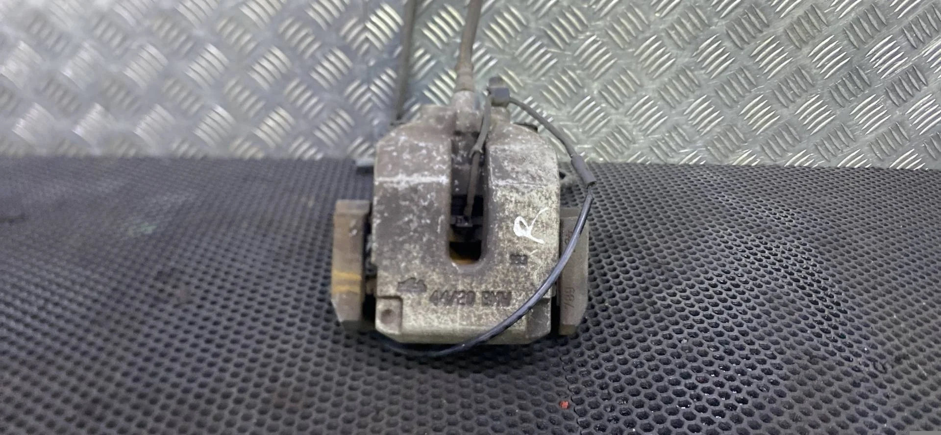 Суппорт тормозной задний правый BMW X5 F15 2017