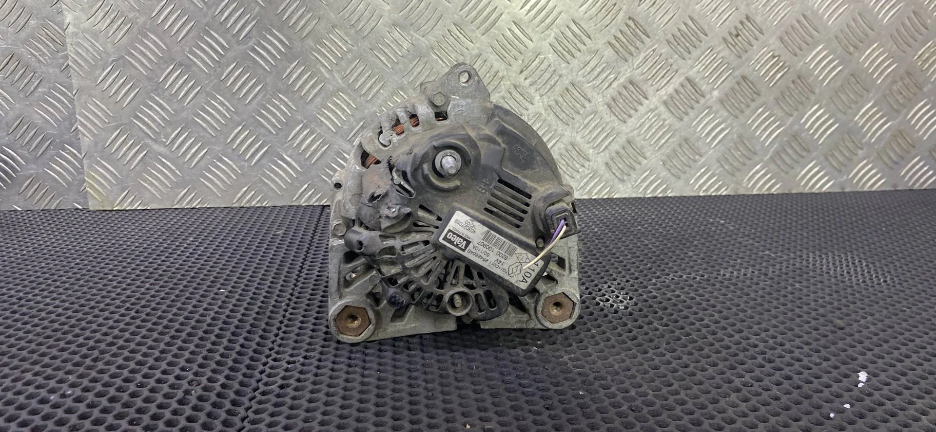 Генератор Renault Megane 2 2004 8200100907