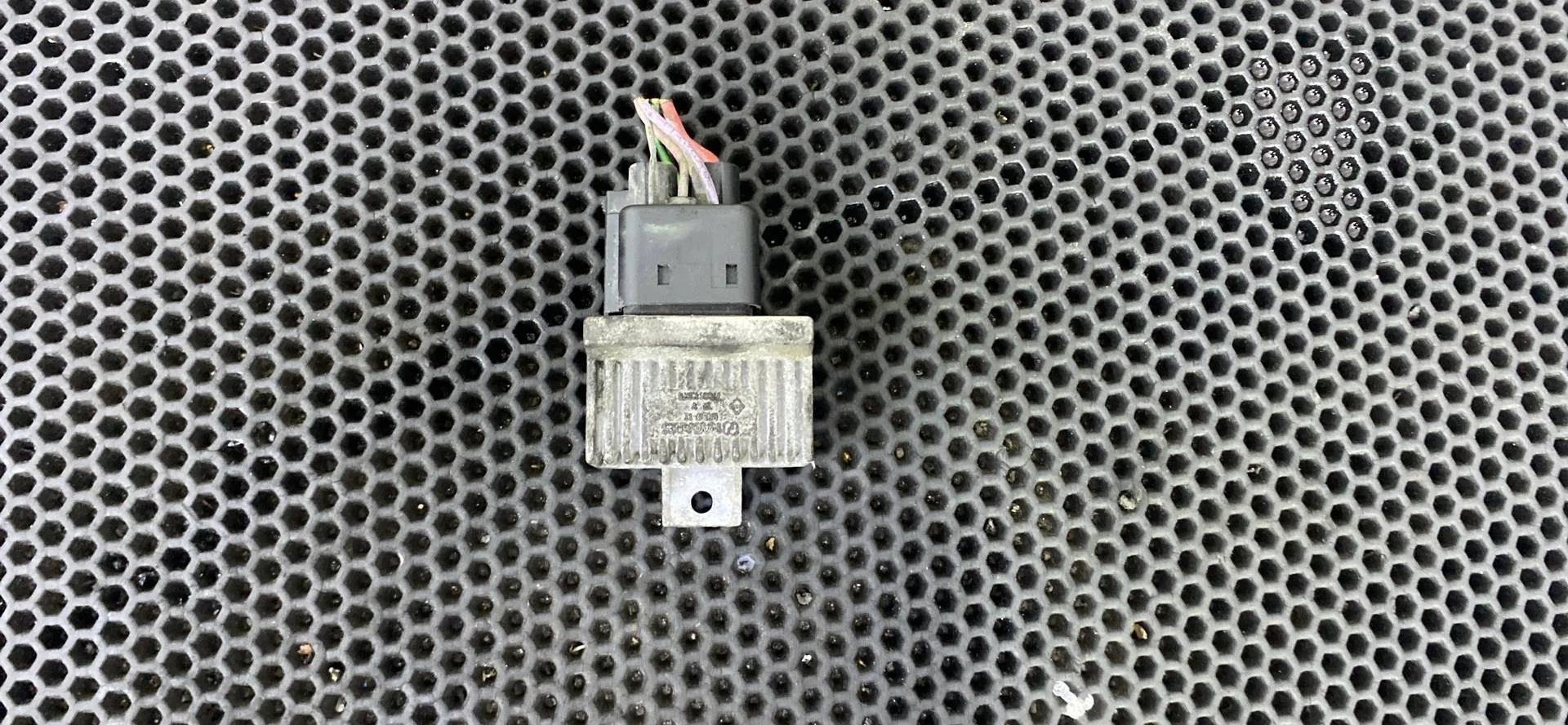 Реле накала свечей Renault Megane 2 рест. 2009