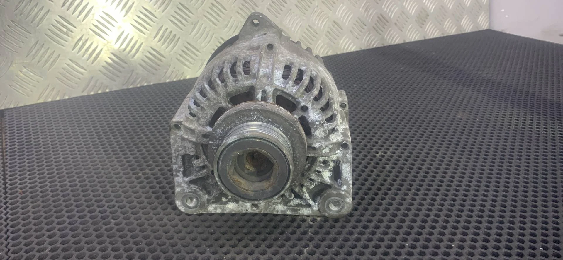 Генератор Renault Scenic 2 2004 8200100907