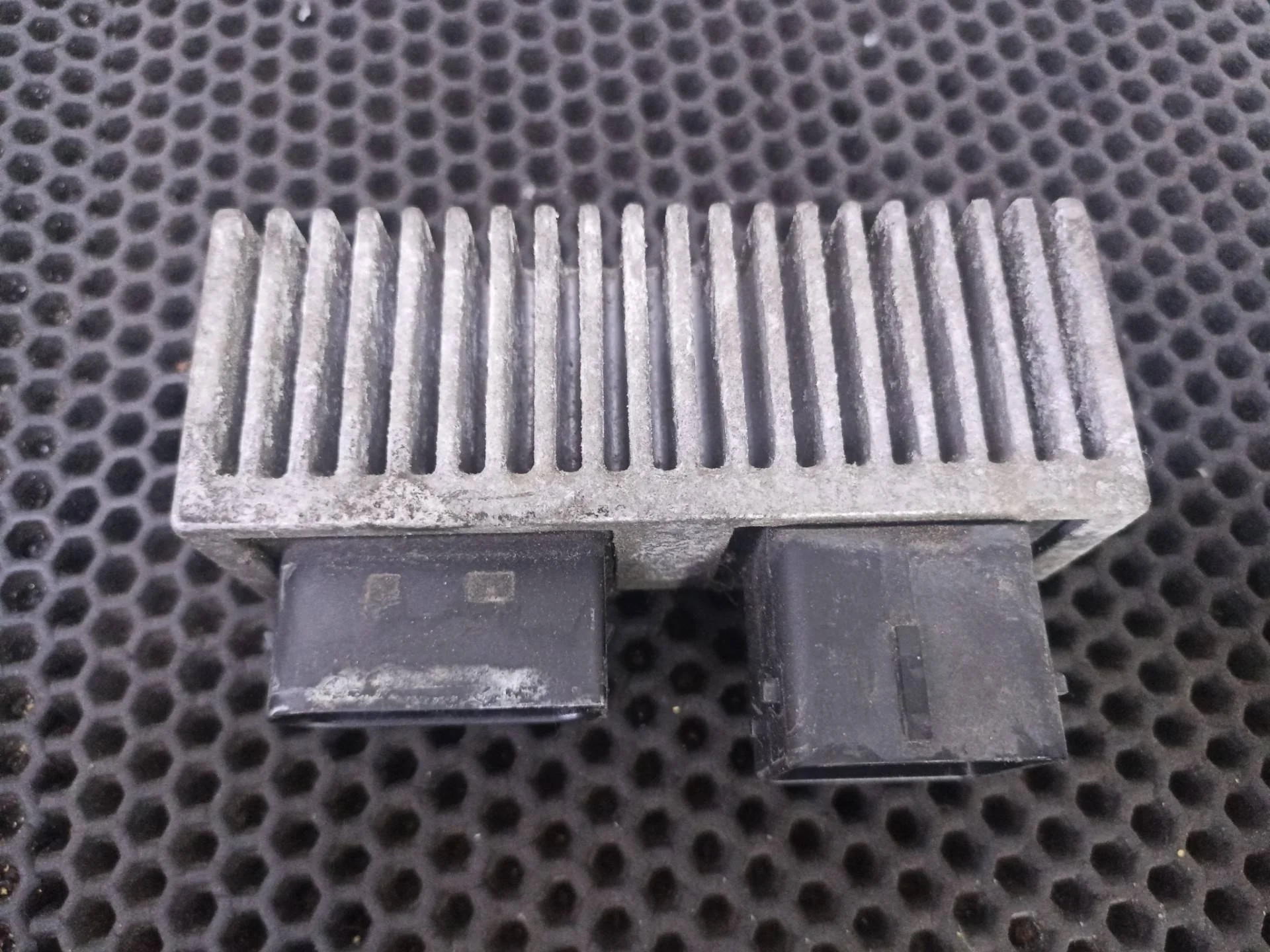 Реле накала свечей Renault Scenic 3 2011