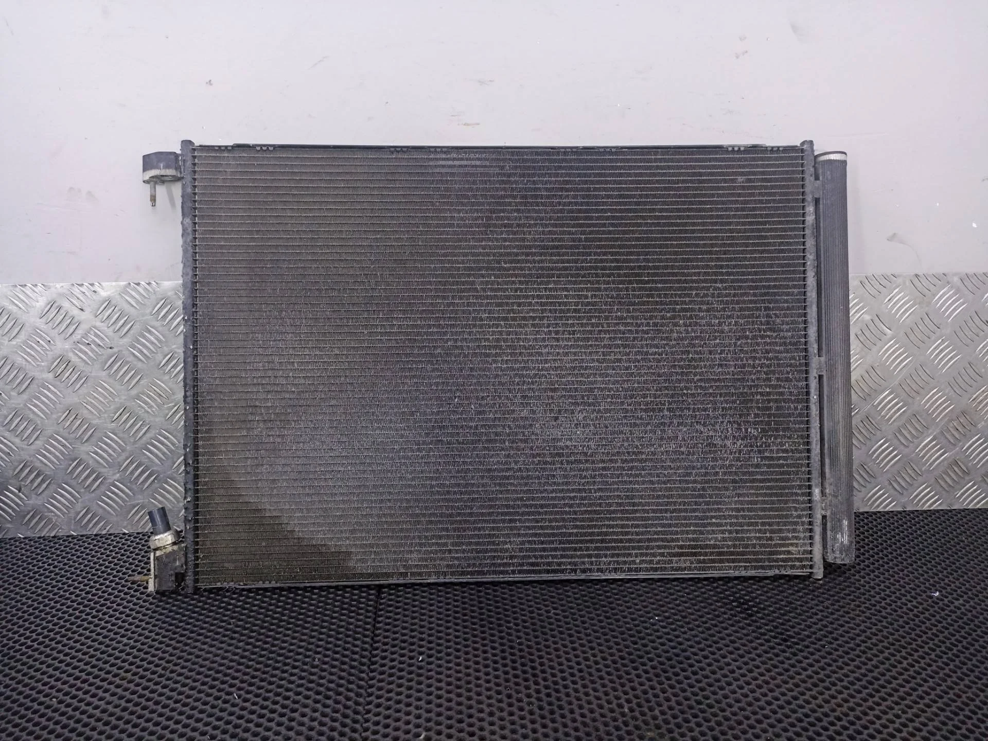 Радиатор кондиционера Mercedes-Benz S W222 2016