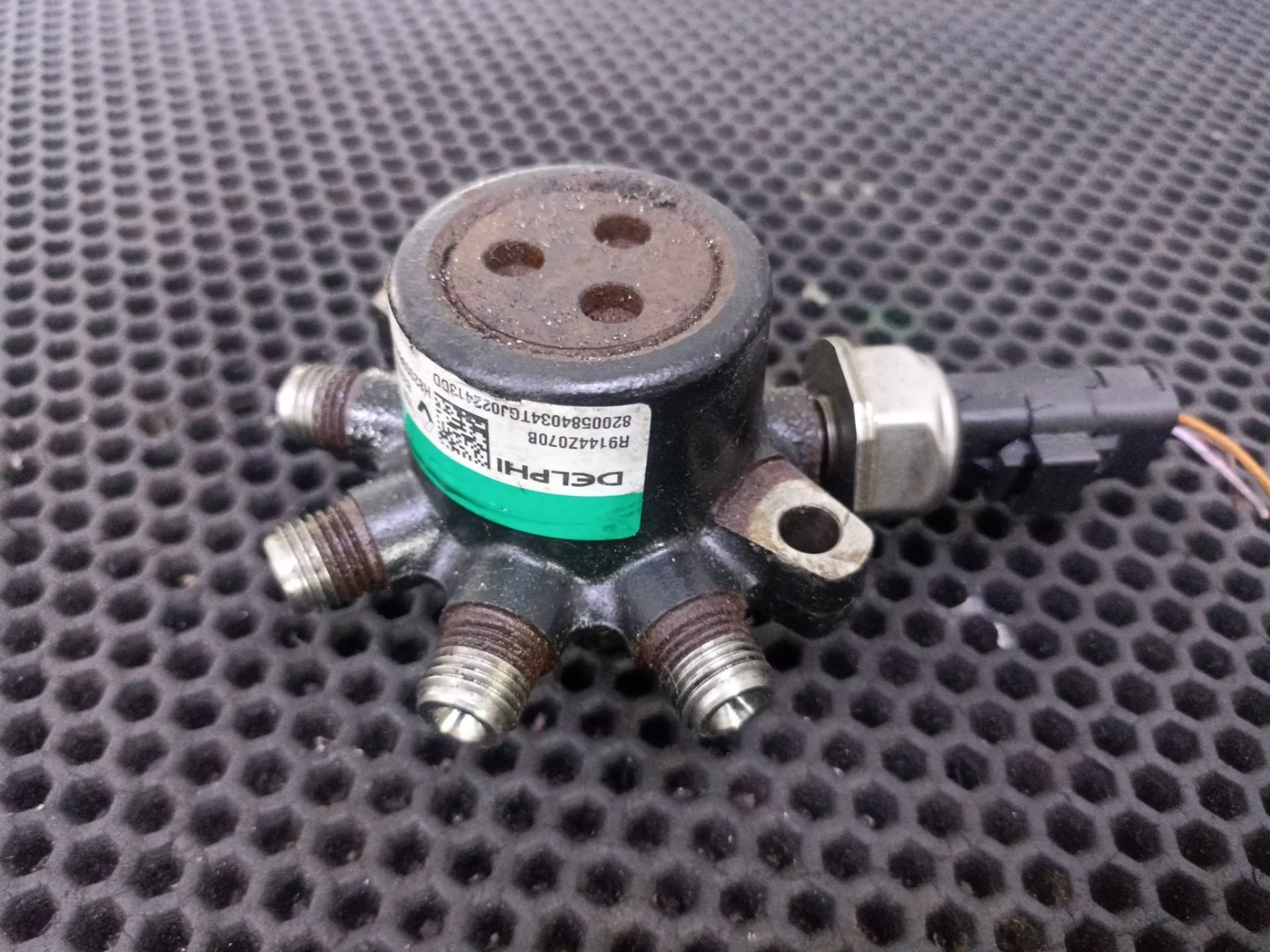 Топливная рампа Renault Megane 2 2006 8200584034