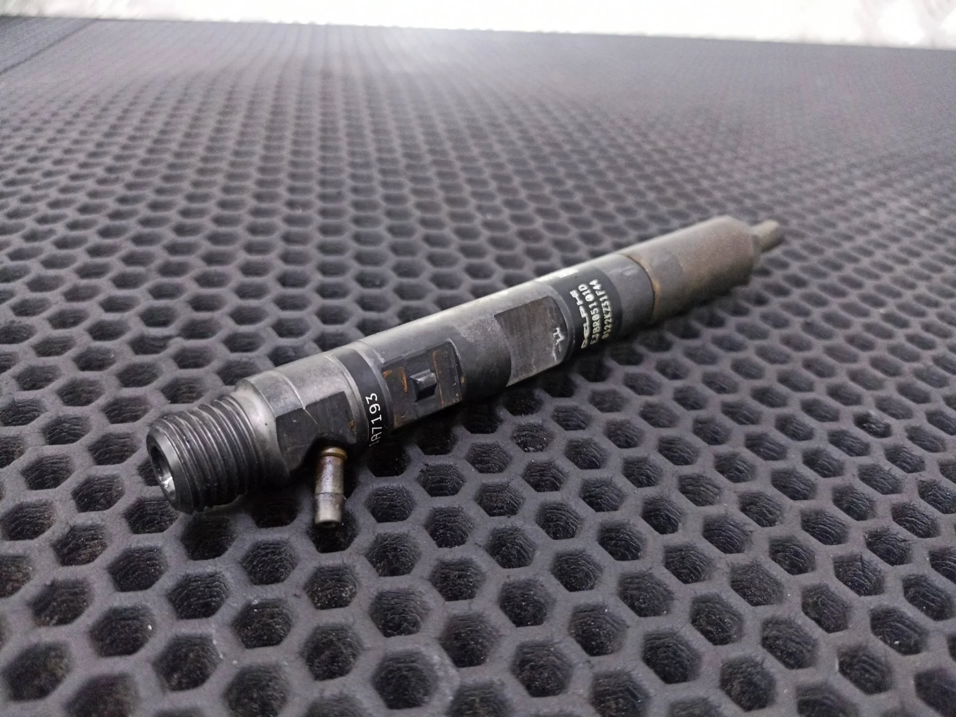 Форсунка топливная Renault Clio 3 2009 8200676774