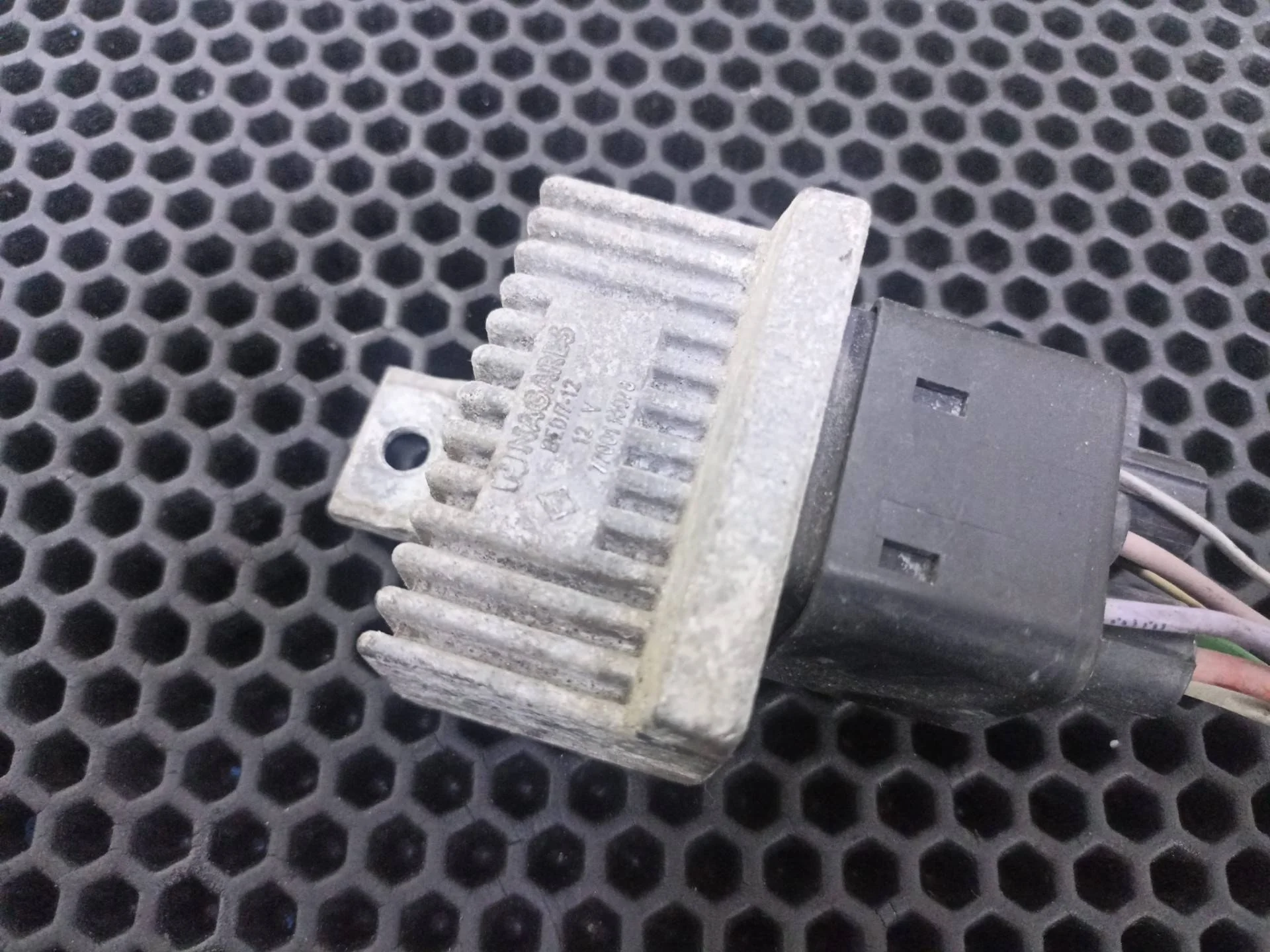 Реле накала свечей Renault Megane 2 рест. 2009